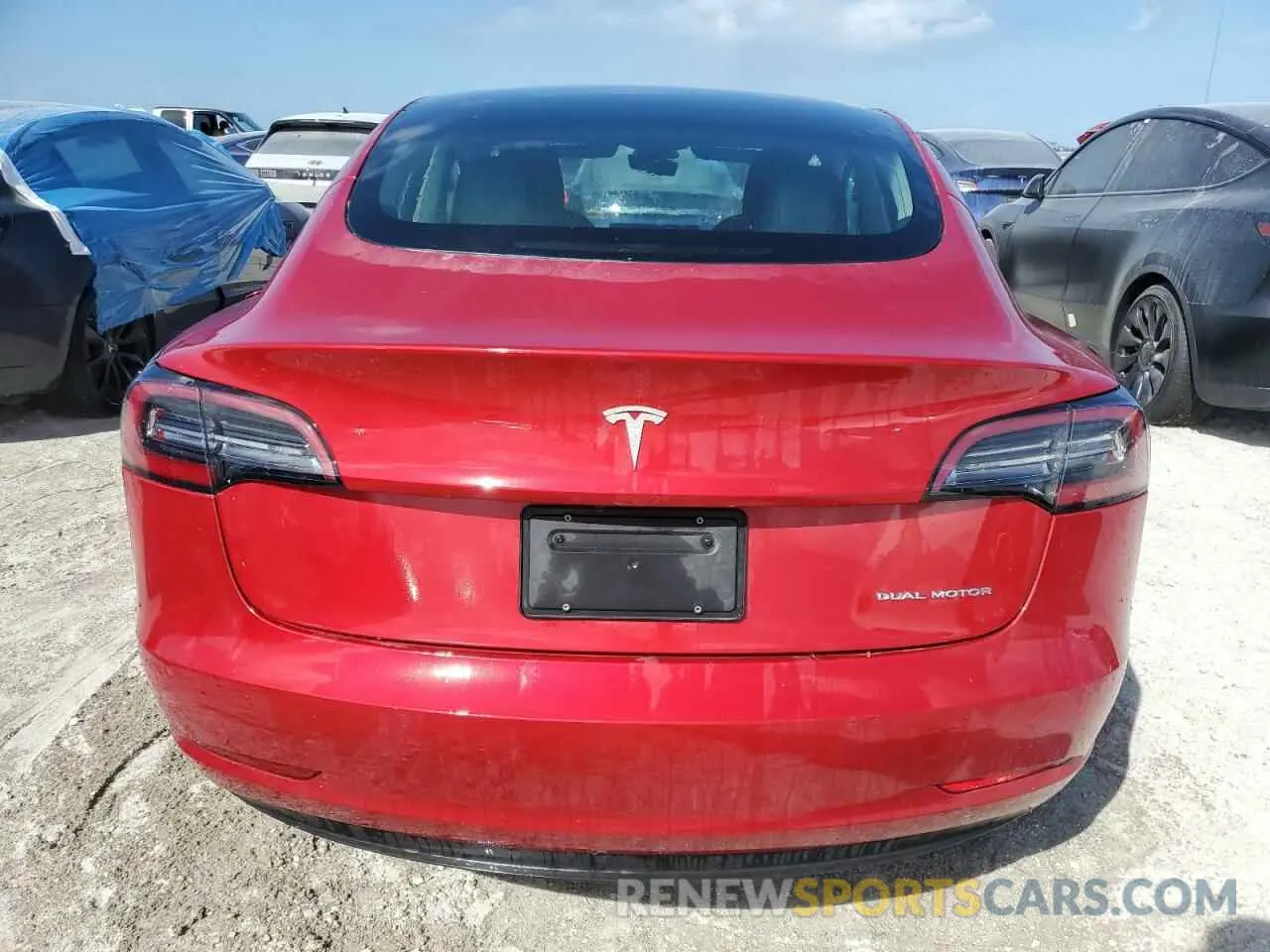 6 Photograph of a damaged car 5YJ3E1EB7LF646575 TESLA MODEL 3 2020