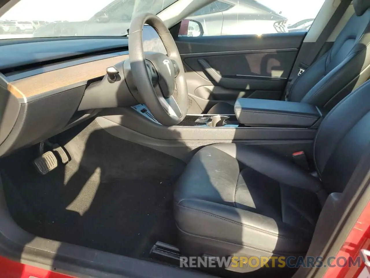 7 Photograph of a damaged car 5YJ3E1EB7LF646575 TESLA MODEL 3 2020
