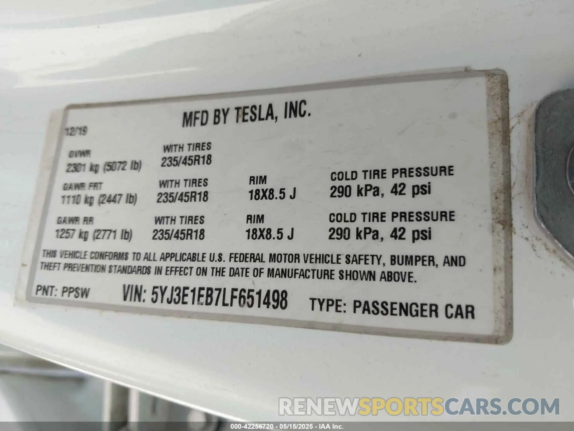 9 Photograph of a damaged car 5YJ3E1EB7LF651498 TESLA MODEL 3 2020