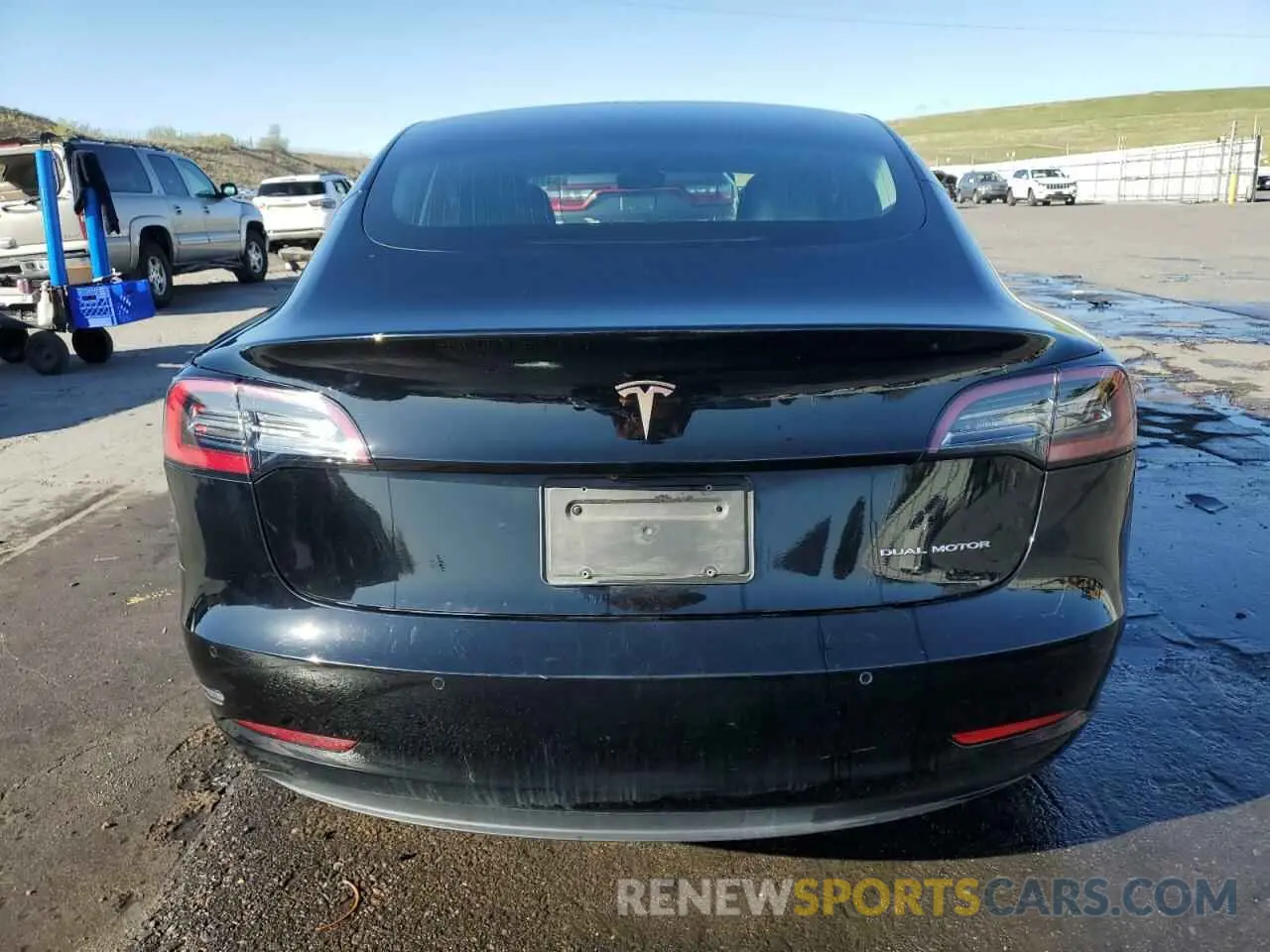 6 Photograph of a damaged car 5YJ3E1EB7LF741489 TESLA MODEL 3 2020