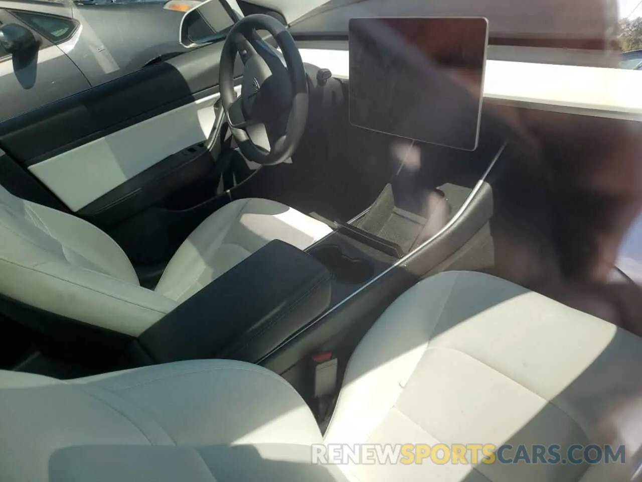 8 Фотография поврежденного автомобиля 5YJ3E1EB7LF806728 TESLA MODEL 3 2020