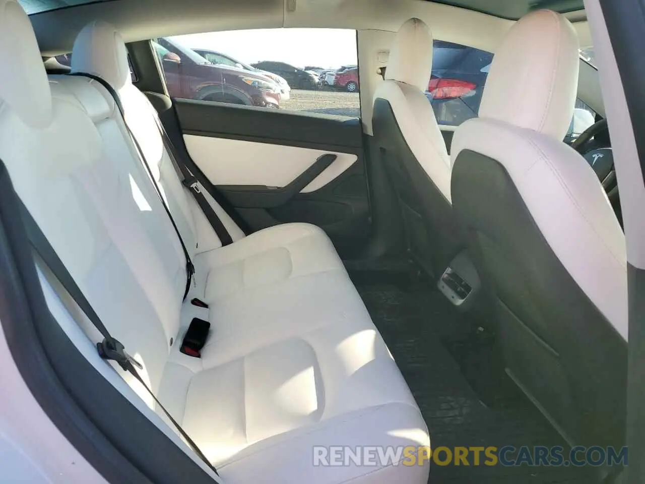 10 Photograph of a damaged car 5YJ3E1EB8LF622950 TESLA MODEL 3 2020