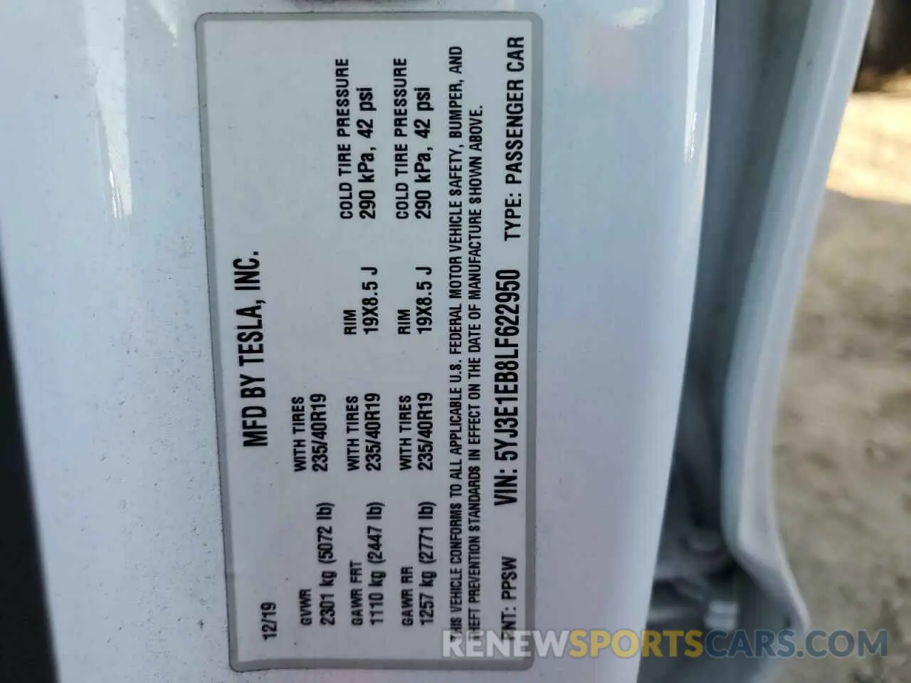 12 Photograph of a damaged car 5YJ3E1EB8LF622950 TESLA MODEL 3 2020