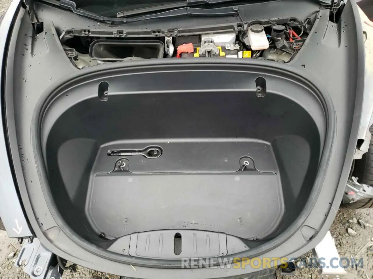 11 Photograph of a damaged car 5YJ3E1EB8LF640283 TESLA MODEL 3 2020