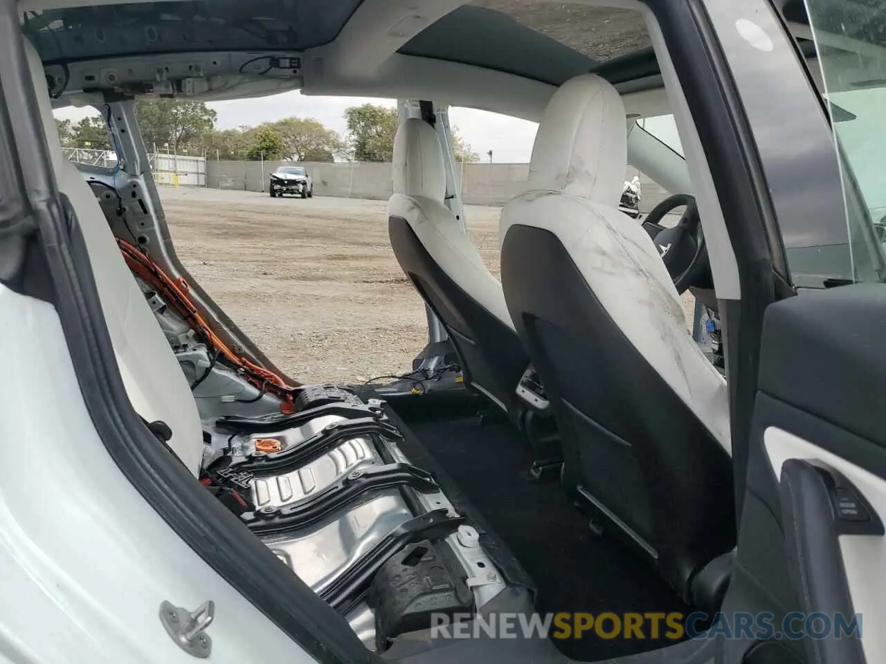 10 Photograph of a damaged car 5YJ3E1EB8LF651591 TESLA MODEL 3 2020