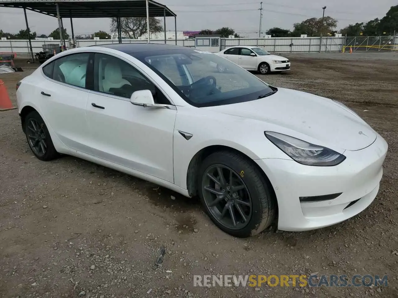 4 Photograph of a damaged car 5YJ3E1EB8LF651591 TESLA MODEL 3 2020