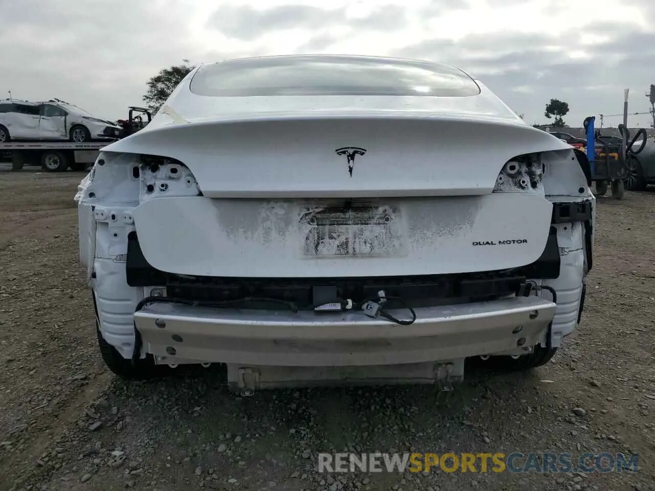 6 Photograph of a damaged car 5YJ3E1EB8LF651591 TESLA MODEL 3 2020