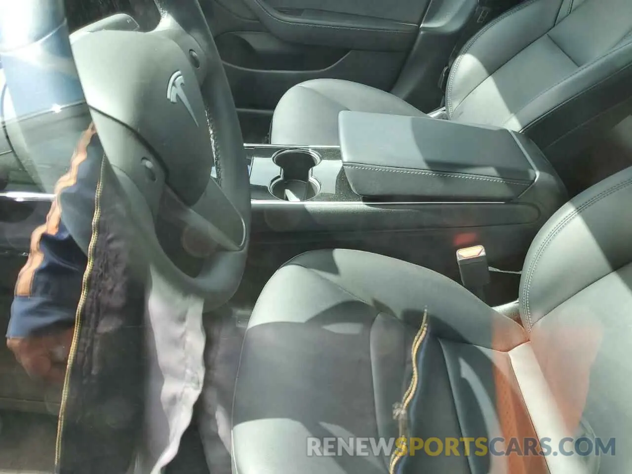 7 Photograph of a damaged car 5YJ3E1EB8LF712079 TESLA MODEL 3 2020