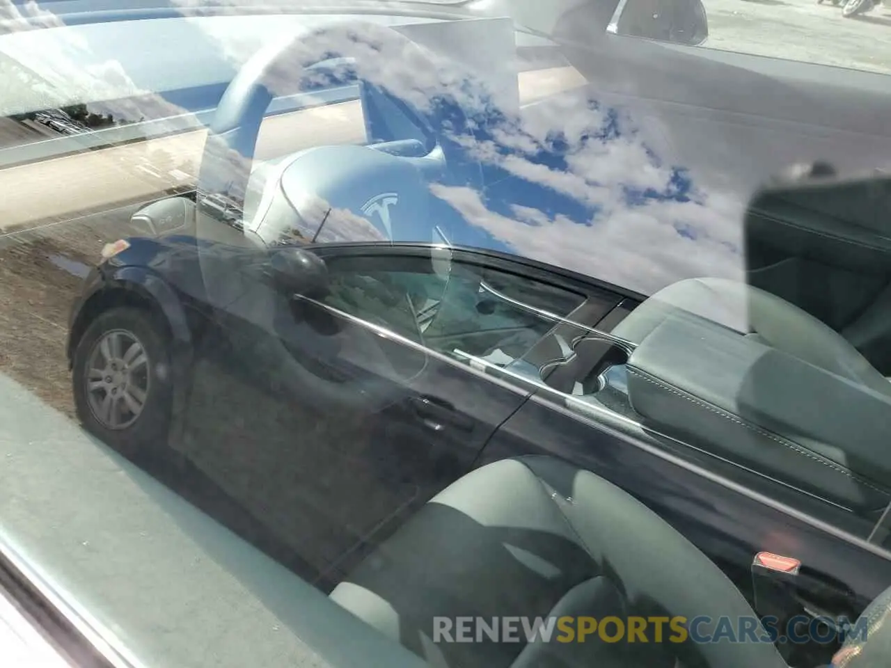 8 Photograph of a damaged car 5YJ3E1EB8LF712079 TESLA MODEL 3 2020