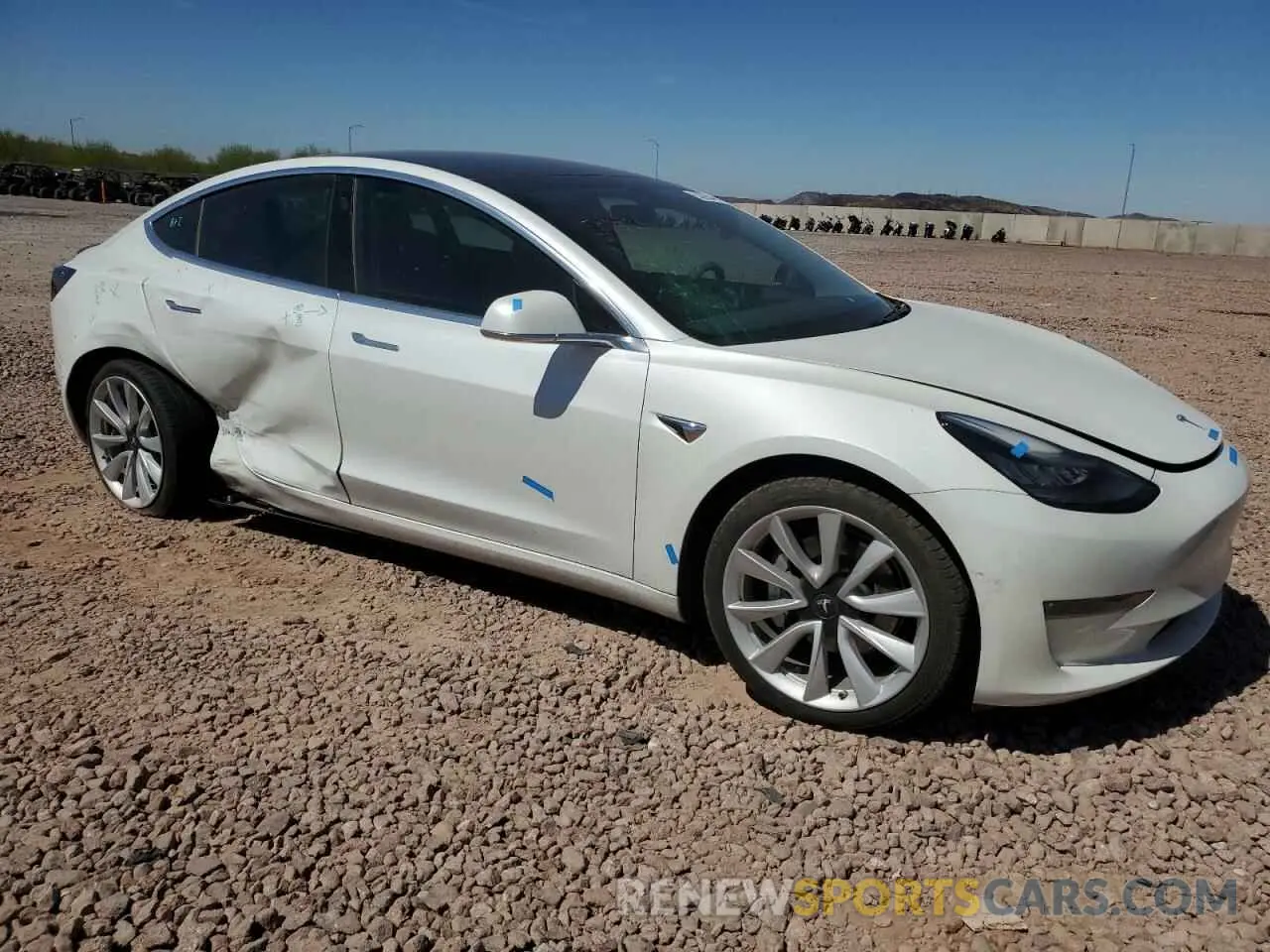 4 Фотография поврежденного автомобиля 5YJ3E1EB8LF712308 TESLA MODEL 3 2020
