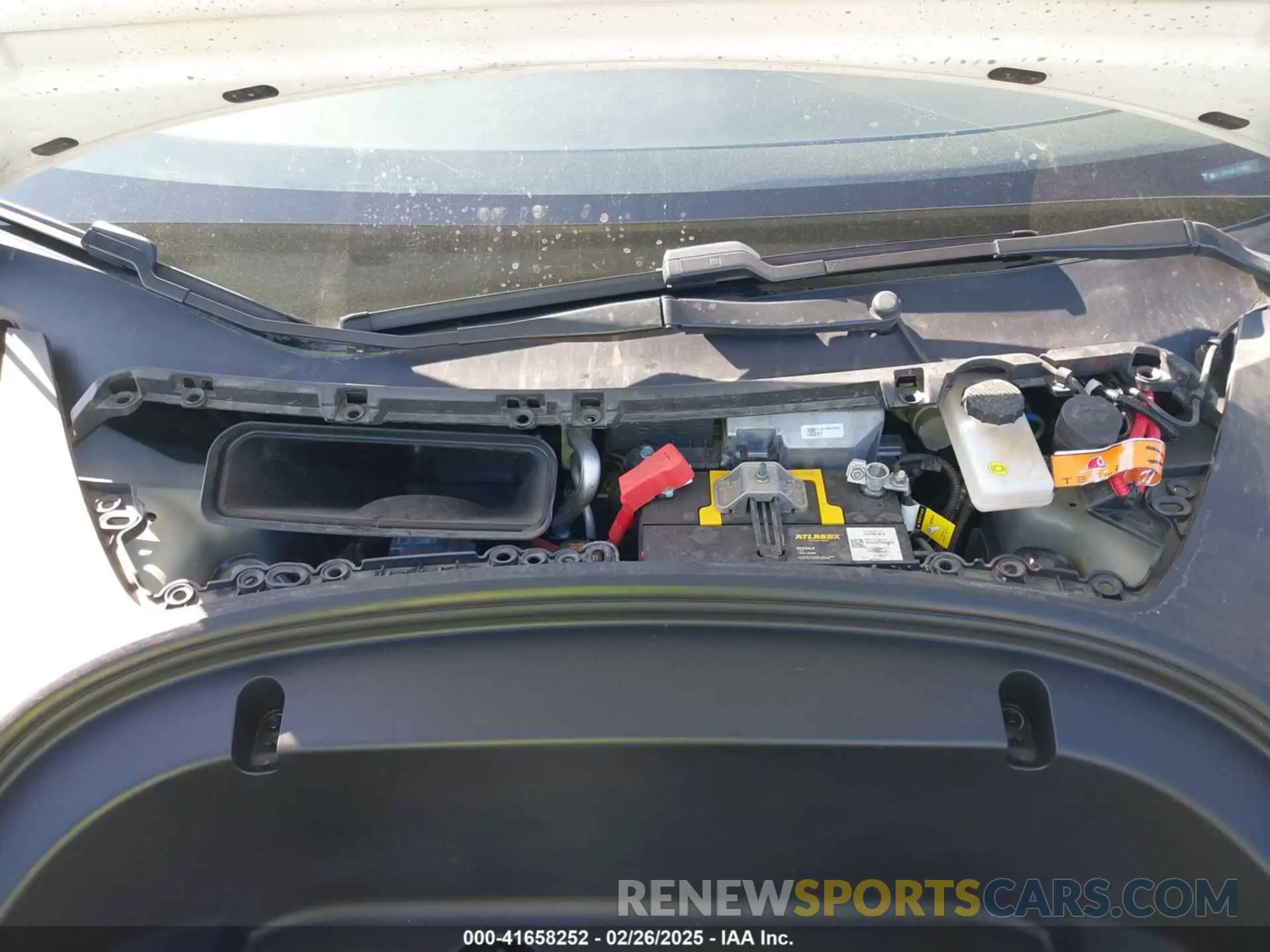 10 Photograph of a damaged car 5YJ3E1EB8LF741615 TESLA MODEL 3 2020