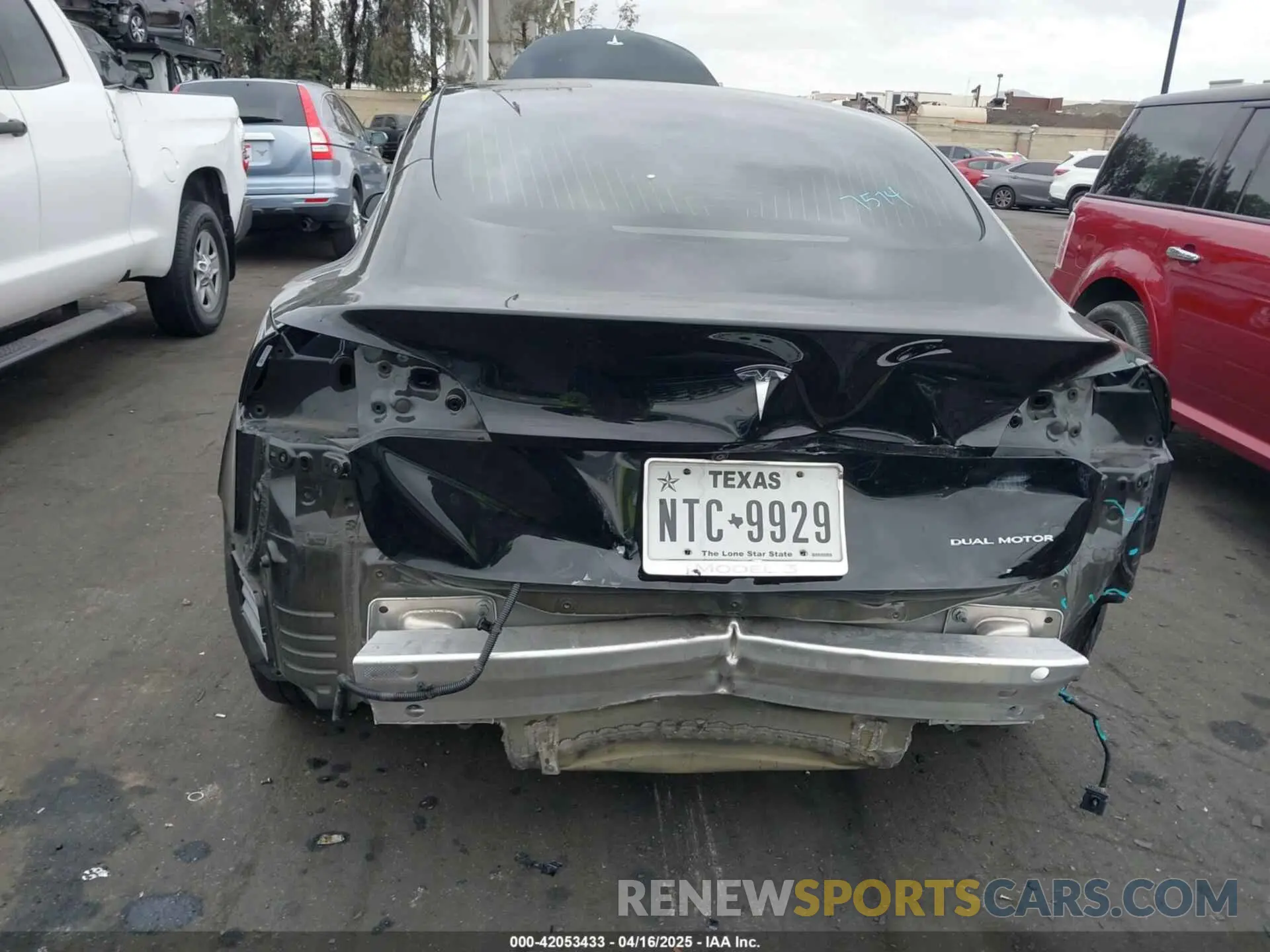 6 Photograph of a damaged car 5YJ3E1EB8LF790197 TESLA MODEL 3 2020