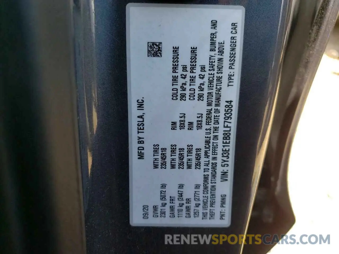 10 Photograph of a damaged car 5YJ3E1EB8LF793584 TESLA MODEL 3 2020