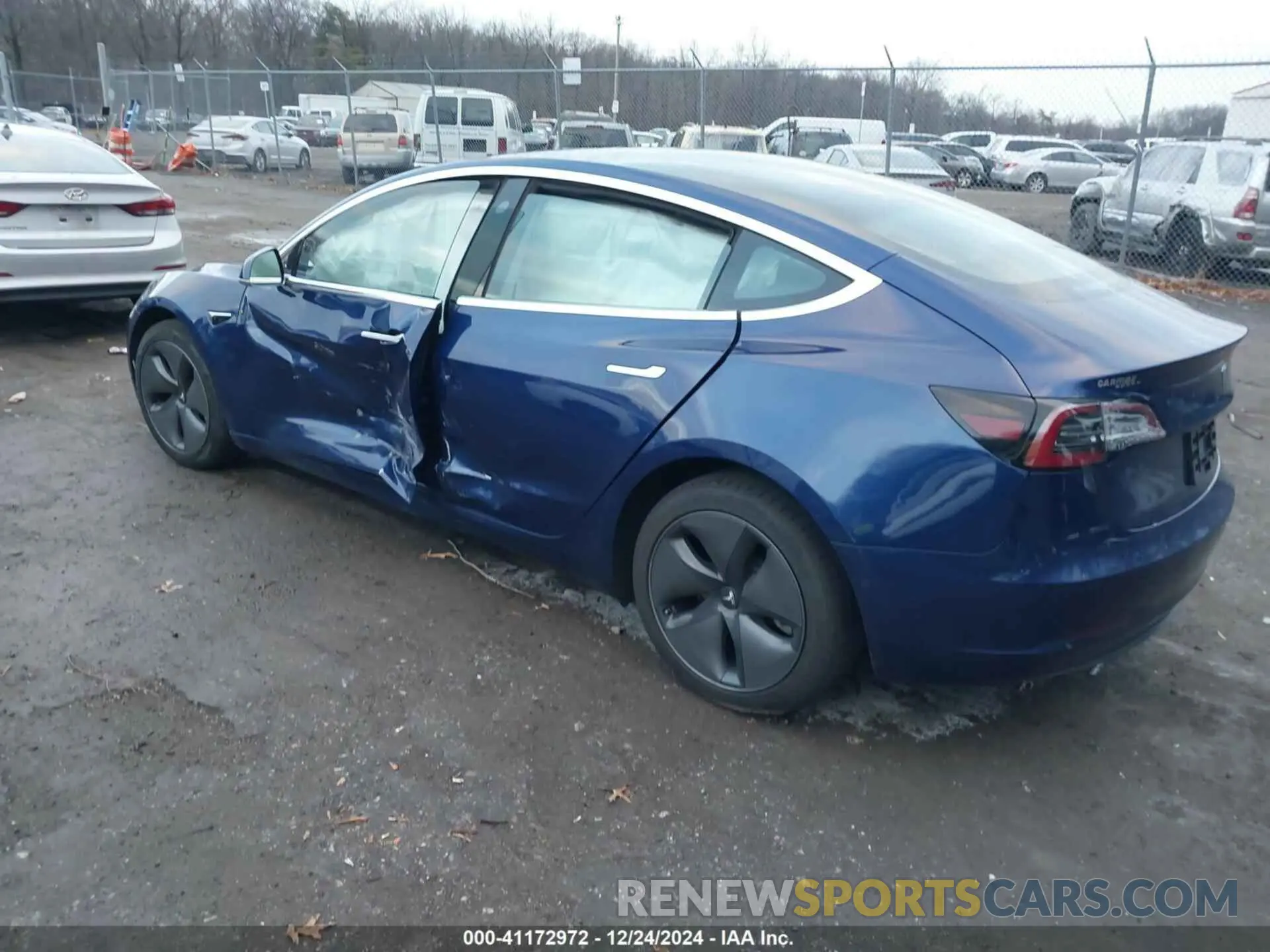 3 Photograph of a damaged car 5YJ3E1EB9LF535056 TESLA MODEL 3 2020