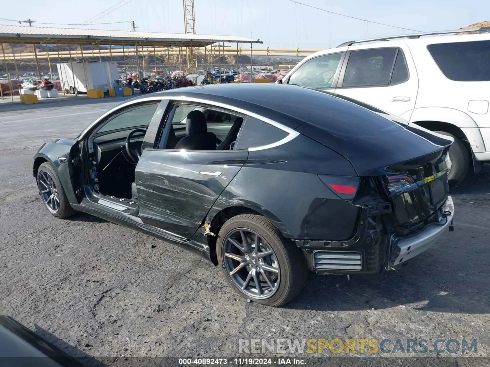 3 Photograph of a damaged car 5YJ3E1EB9LF600049 TESLA MODEL 3 2020