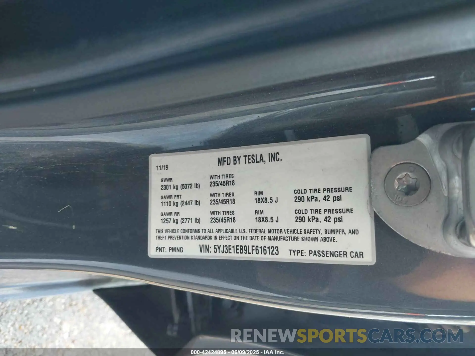 9 Фотография поврежденного автомобиля 5YJ3E1EB9LF616123 TESLA MODEL 3 2020