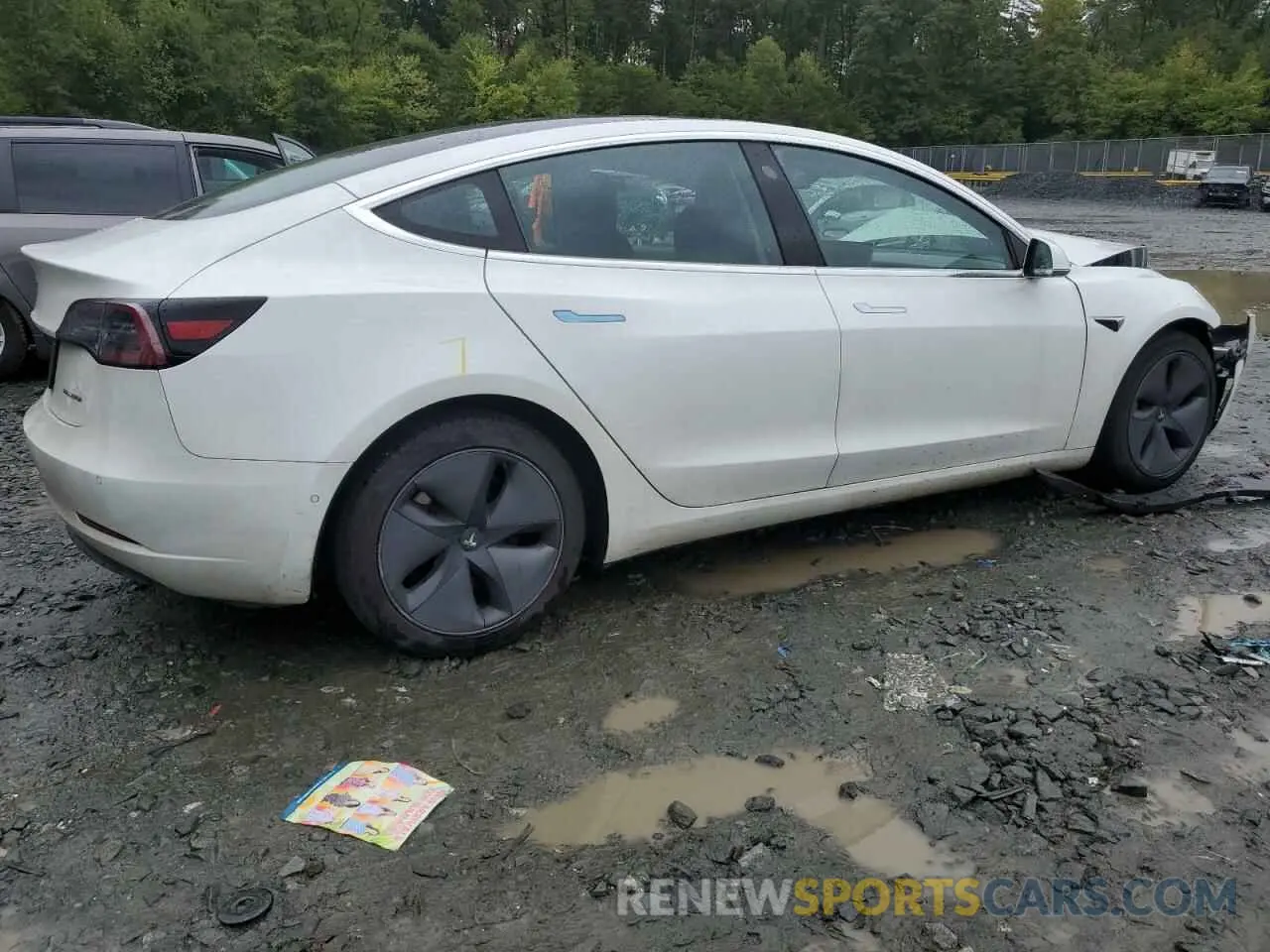 3 Photograph of a damaged car 5YJ3E1EB9LF618132 TESLA MODEL 3 2020