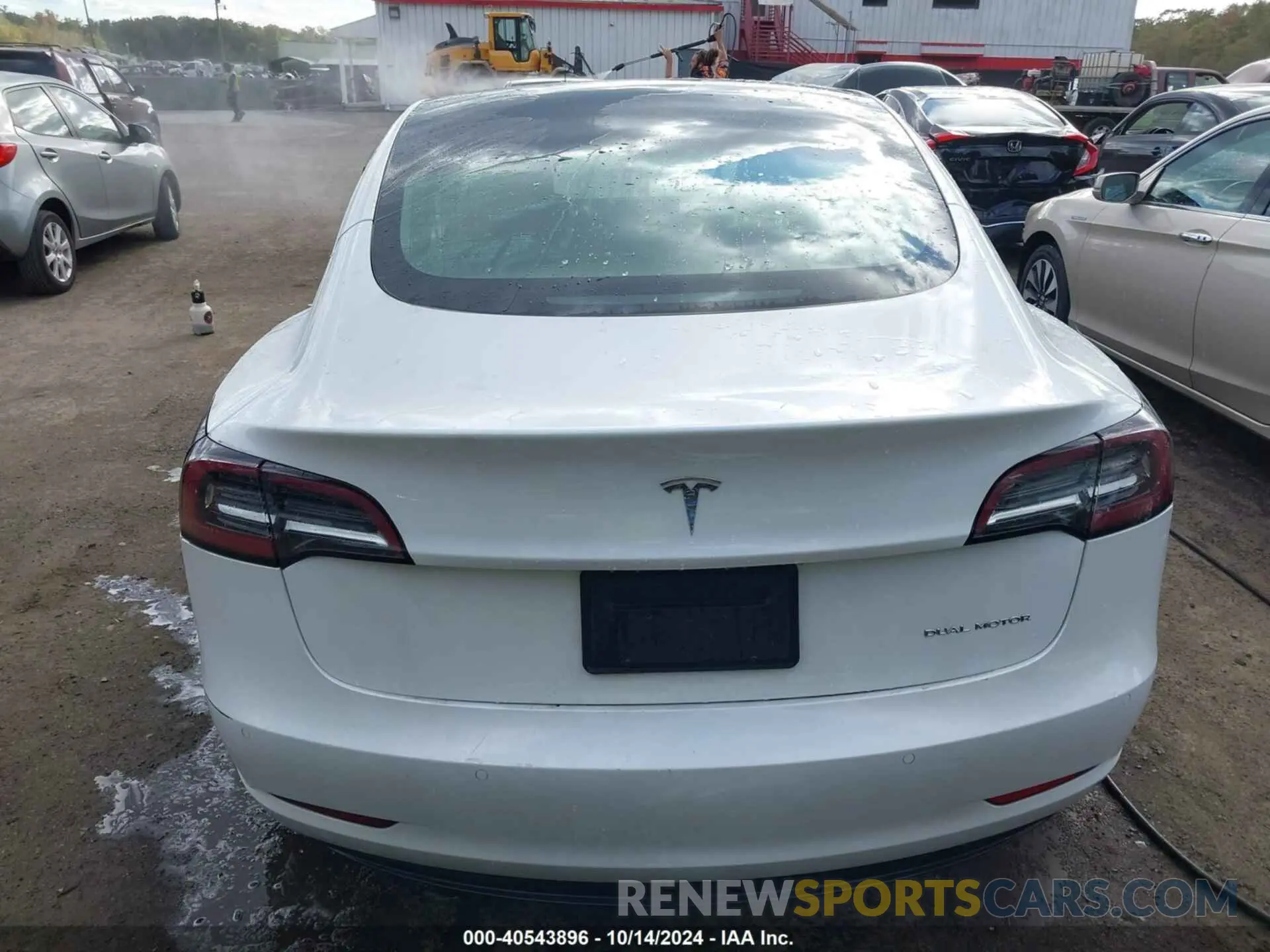 17 Фотография поврежденного автомобиля 5YJ3E1EB9LF621015 TESLA MODEL 3 2020