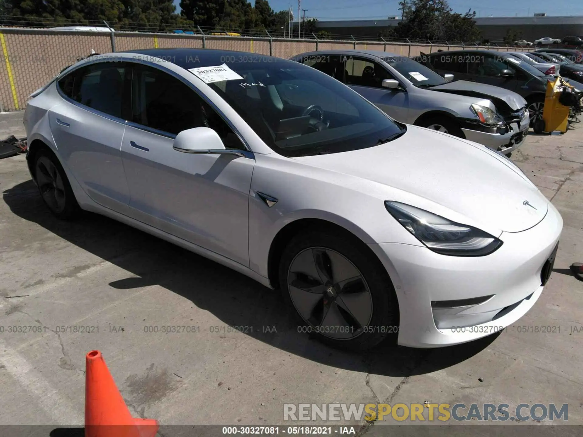 1 Photograph of a damaged car 5YJ3E1EB9LF637280 TESLA MODEL 3 2020
