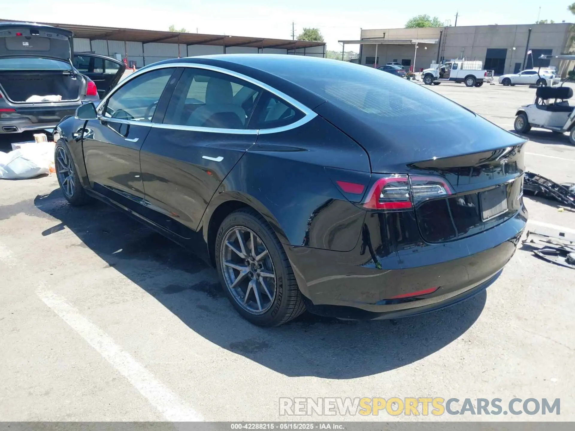 3 Photograph of a damaged car 5YJ3E1EB9LF638932 TESLA MODEL 3 2020