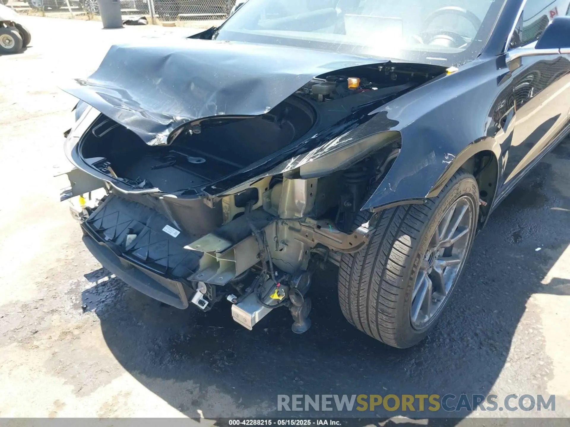 6 Photograph of a damaged car 5YJ3E1EB9LF638932 TESLA MODEL 3 2020
