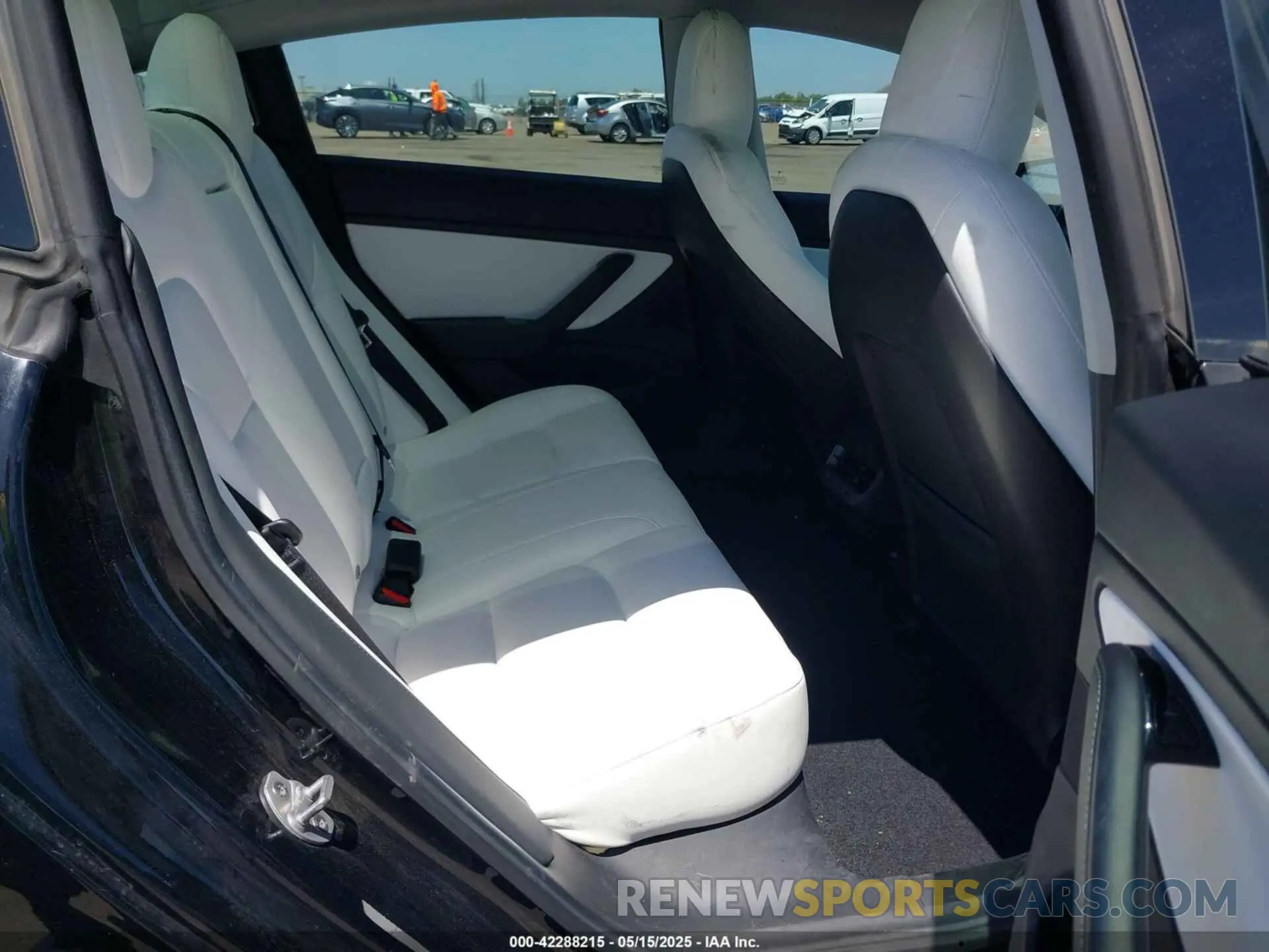 8 Photograph of a damaged car 5YJ3E1EB9LF638932 TESLA MODEL 3 2020