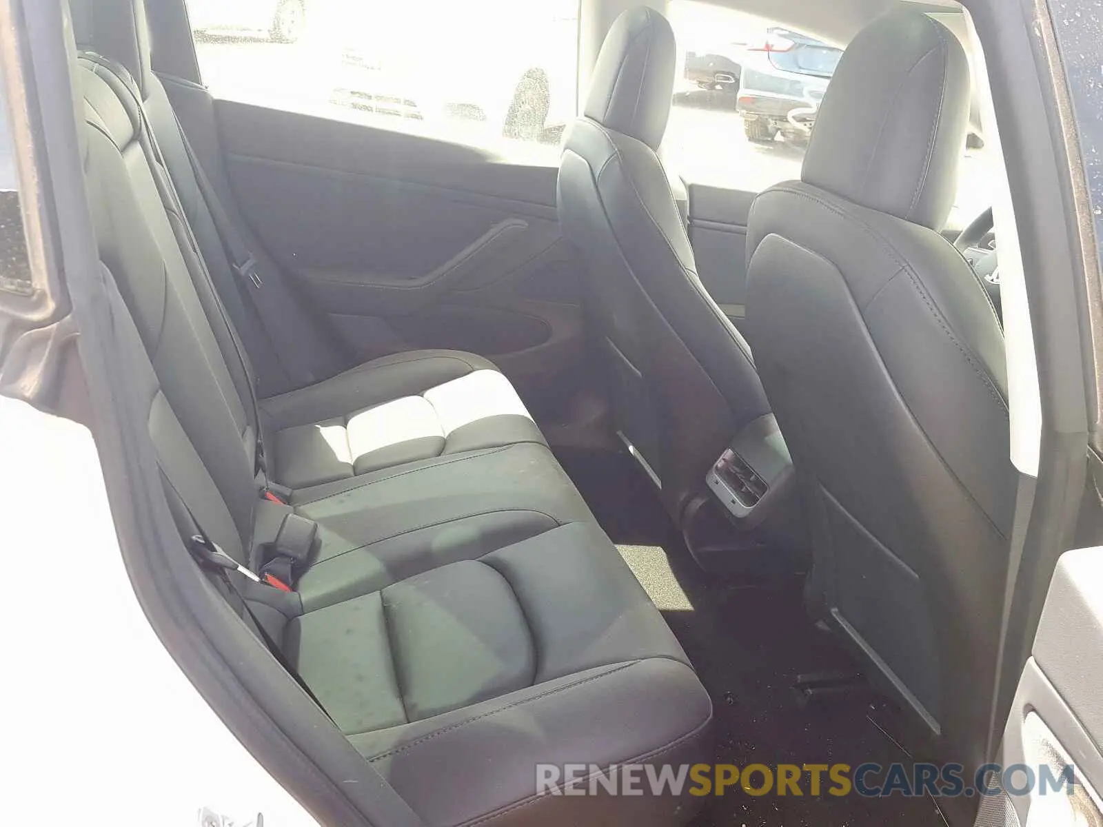 6 Photograph of a damaged car 5YJ3E1EB9LF665175 TESLA MODEL 3 2020