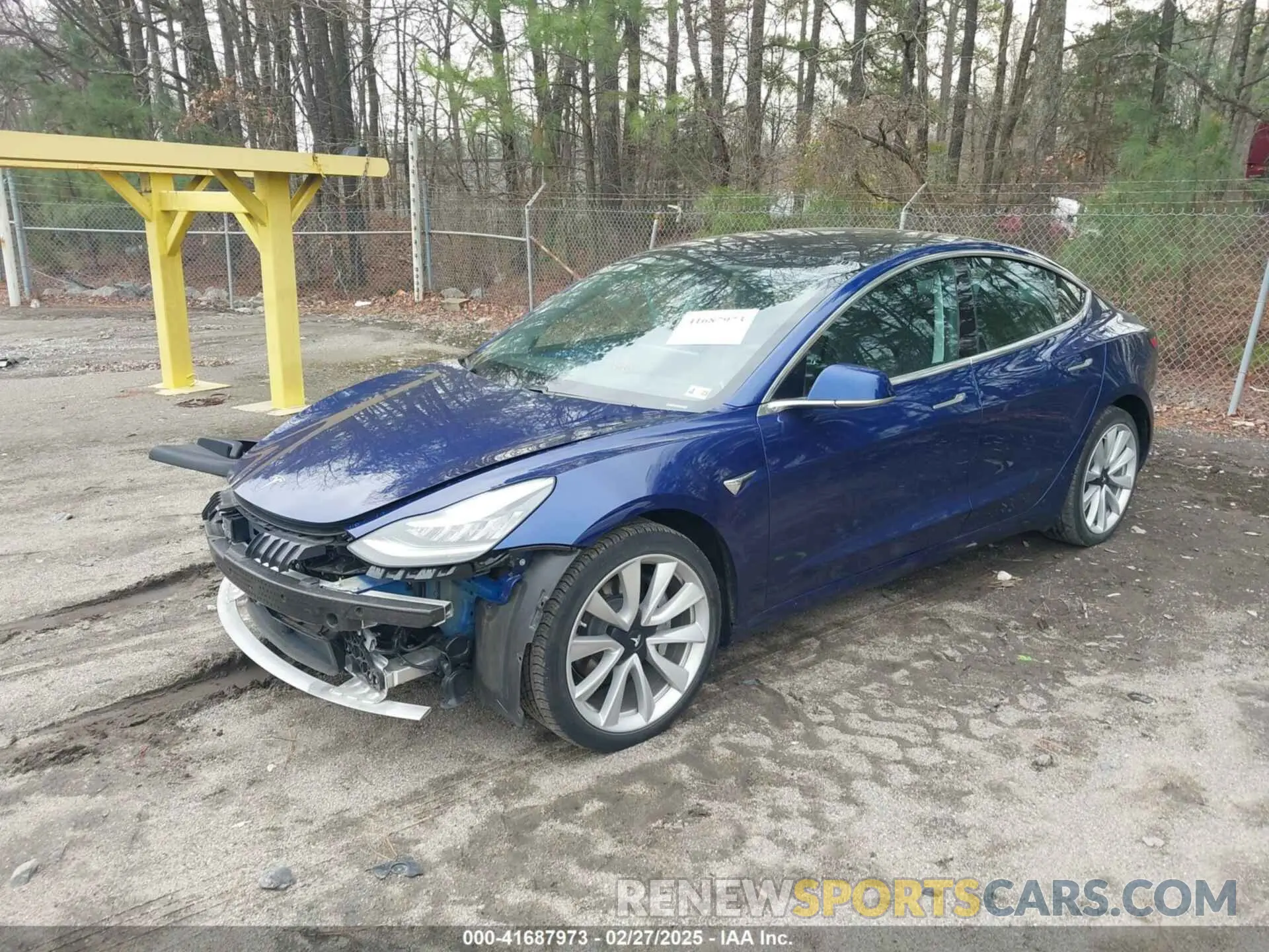 2 Photograph of a damaged car 5YJ3E1EB9LF667055 TESLA MODEL 3 2020