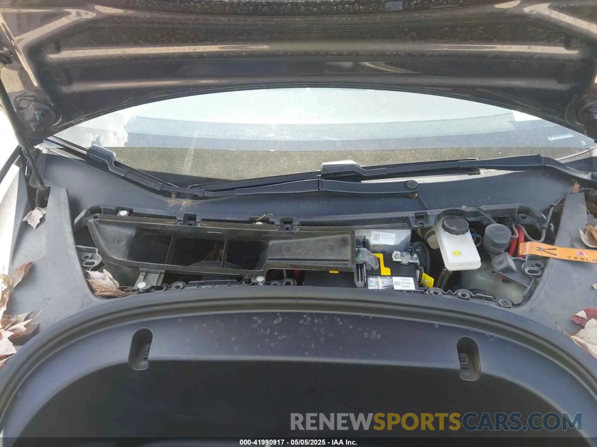 10 Photograph of a damaged car 5YJ3E1EB9LF667993 TESLA MODEL 3 2020