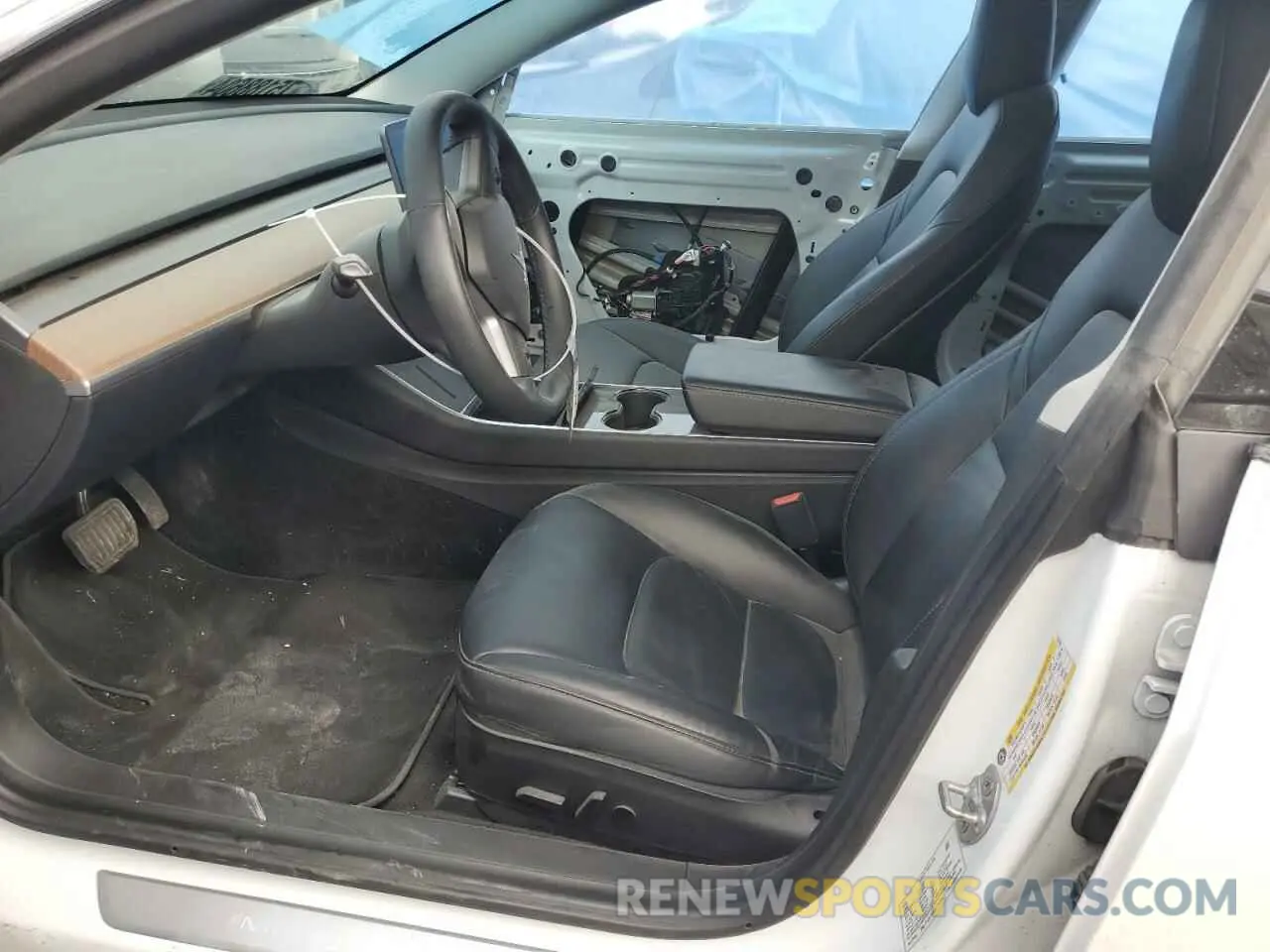 7 Photograph of a damaged car 5YJ3E1EB9LF735189 TESLA MODEL 3 2020