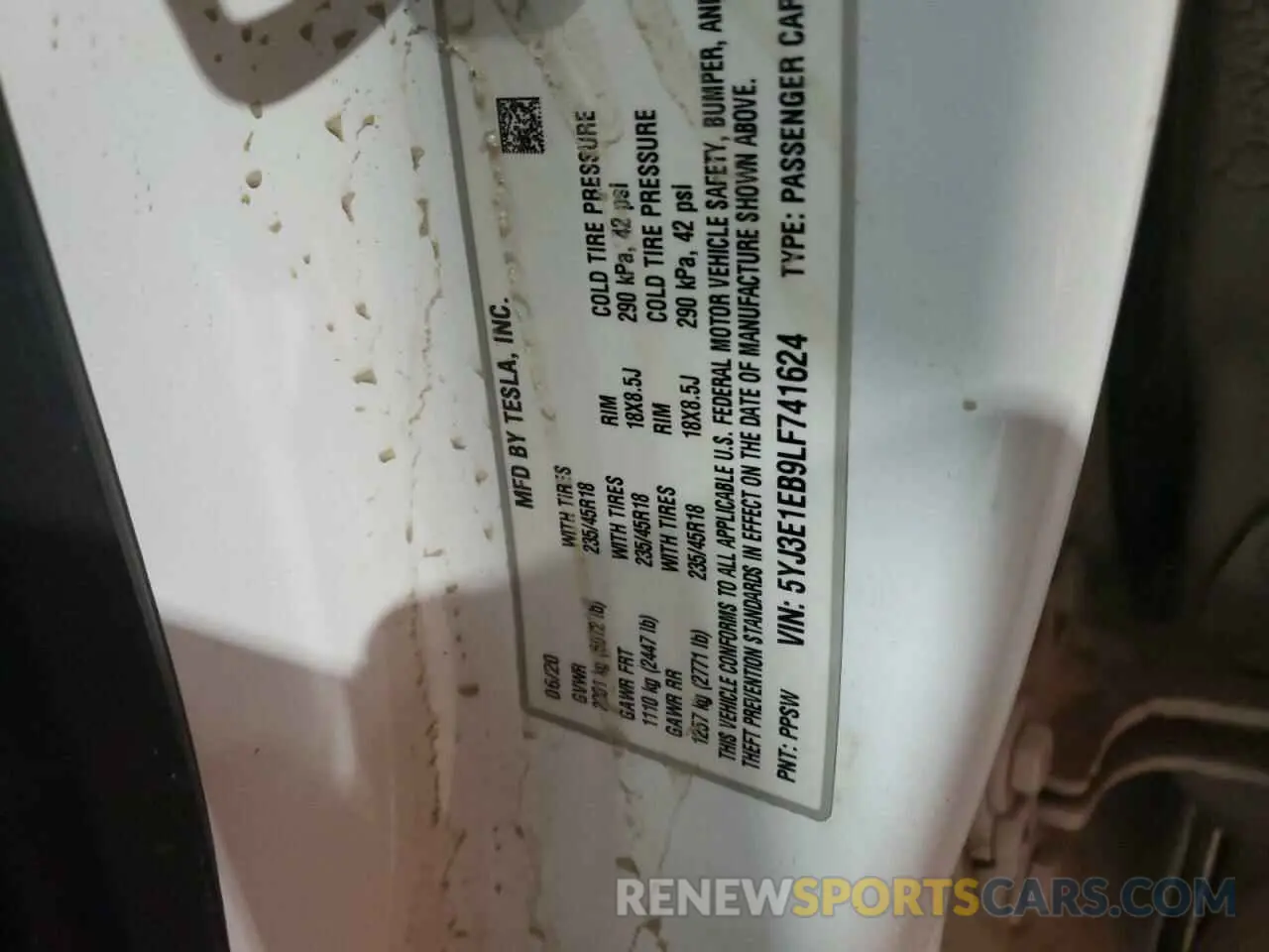 12 Photograph of a damaged car 5YJ3E1EB9LF741624 TESLA MODEL 3 2020