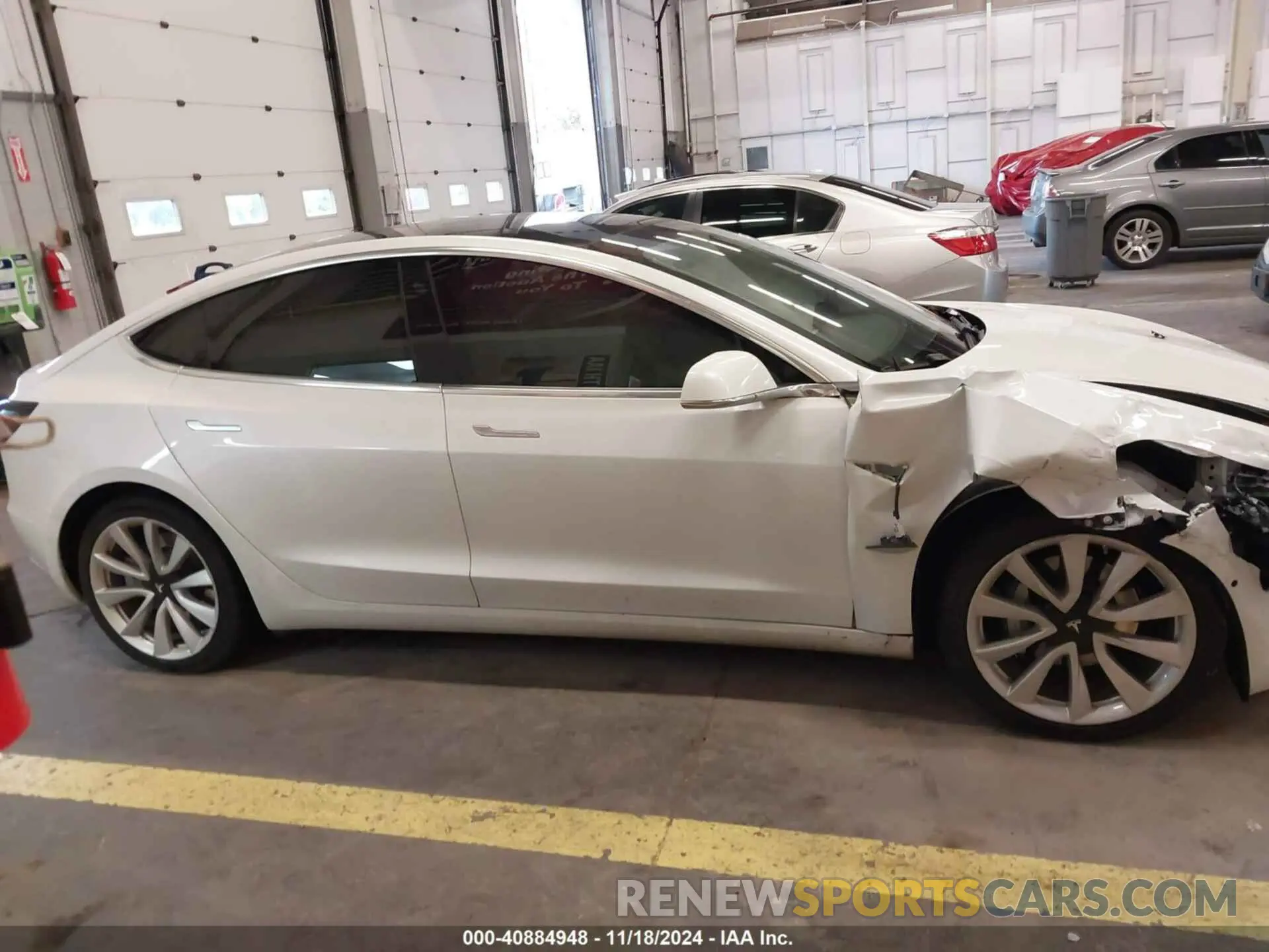 13 Фотография поврежденного автомобиля 5YJ3E1EB9LF742756 TESLA MODEL 3 2020