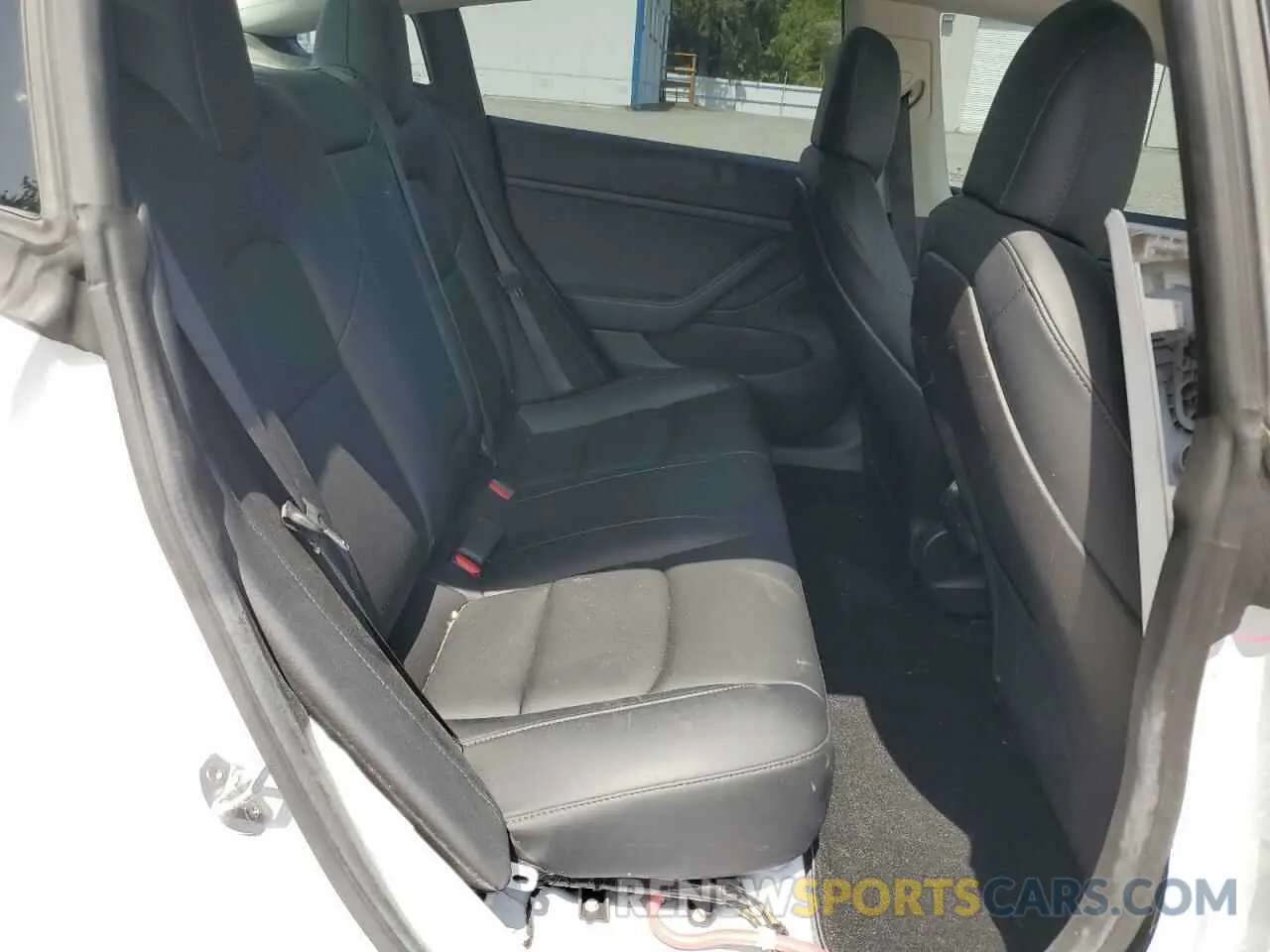 10 Photograph of a damaged car 5YJ3E1EB9LF770329 TESLA MODEL 3 2020