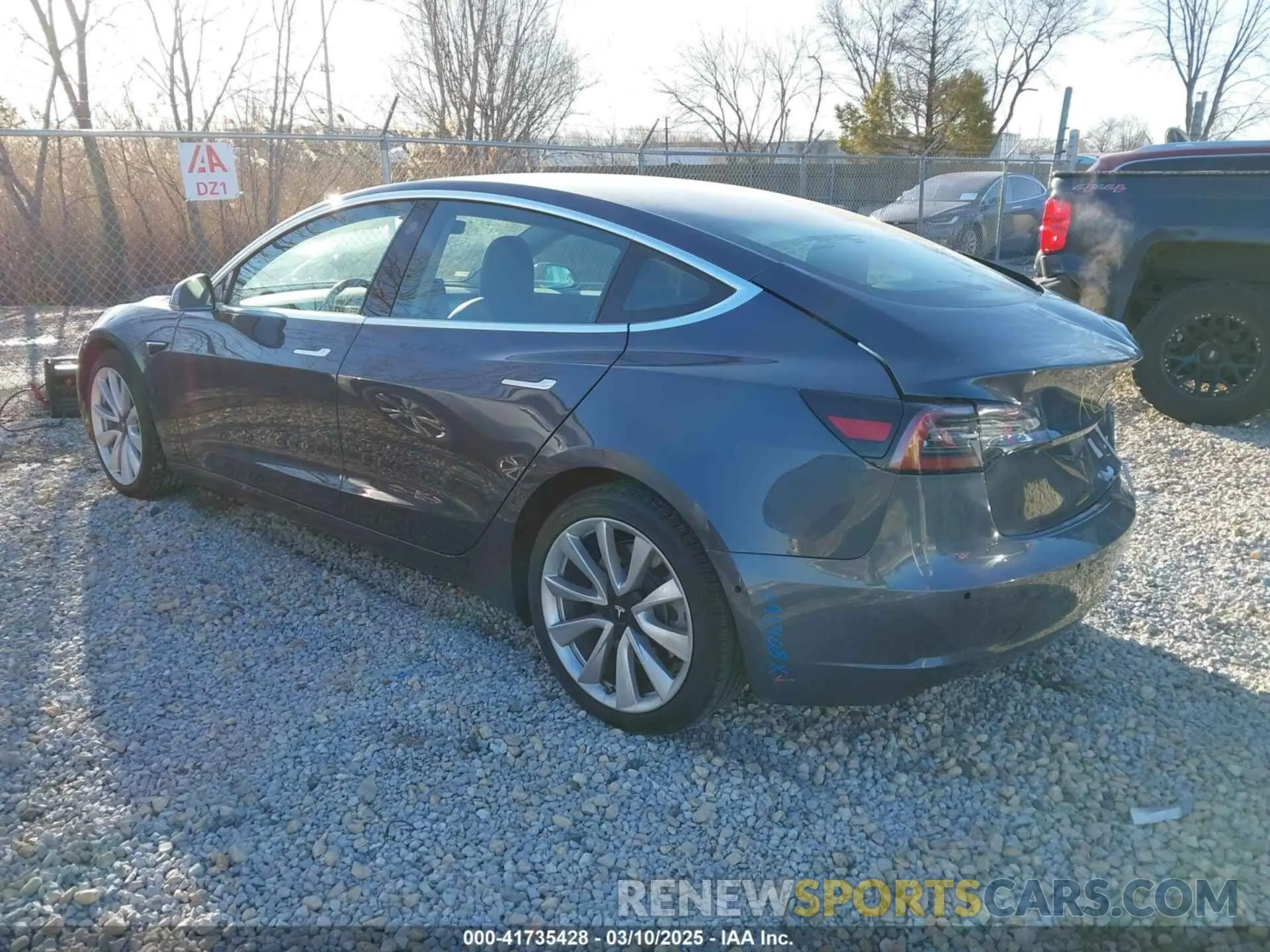 3 Photograph of a damaged car 5YJ3E1EB9LF795408 TESLA MODEL 3 2020