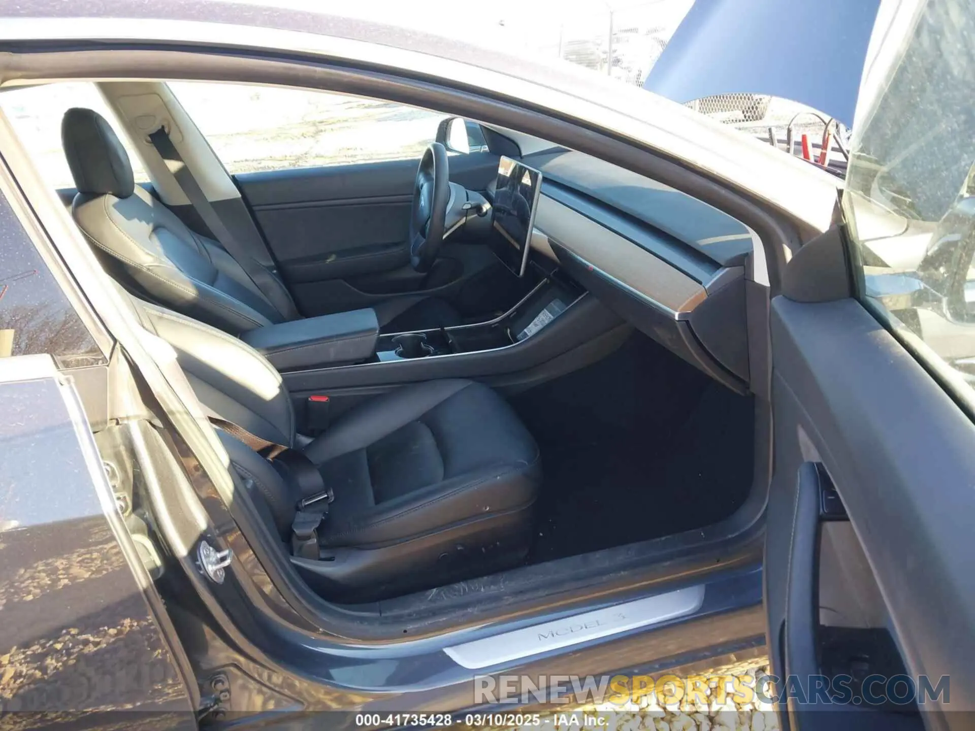 5 Photograph of a damaged car 5YJ3E1EB9LF795408 TESLA MODEL 3 2020
