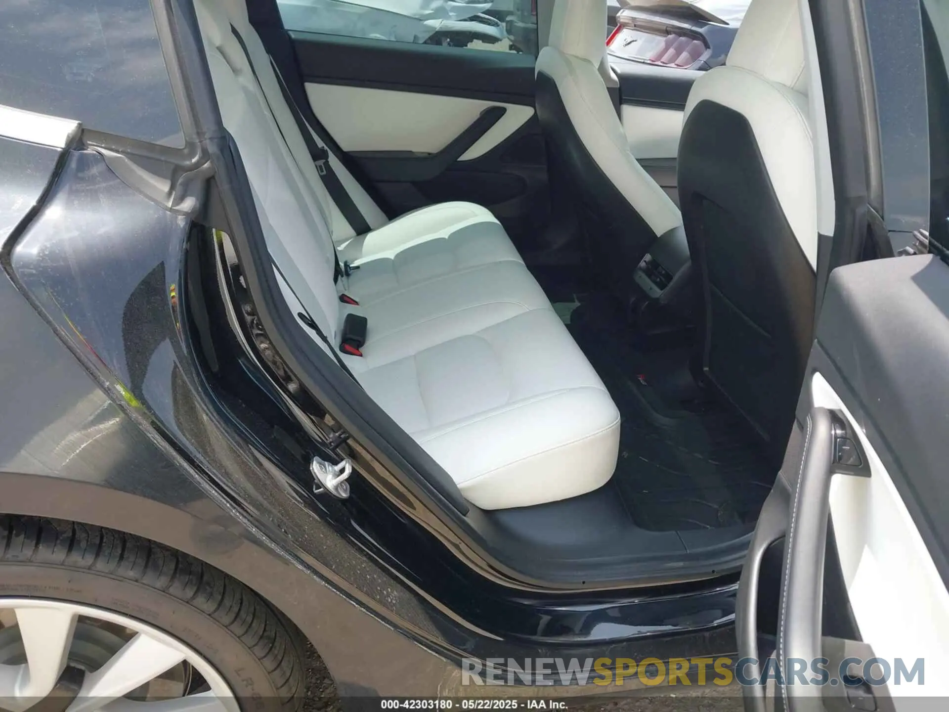 8 Фотография поврежденного автомобиля 5YJ3E1EBXLF628720 TESLA MODEL 3 2020