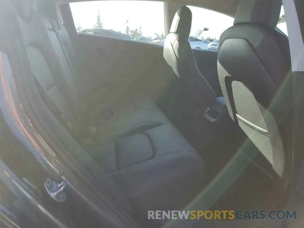 10 Photograph of a damaged car 5YJ3E1EBXLF646473 TESLA MODEL 3 2020