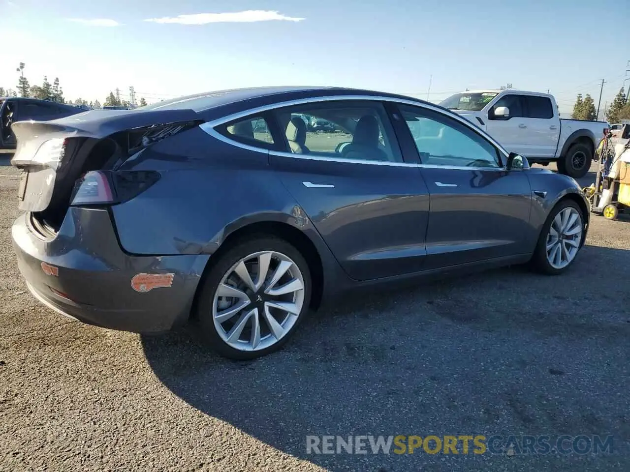 3 Photograph of a damaged car 5YJ3E1EBXLF646473 TESLA MODEL 3 2020