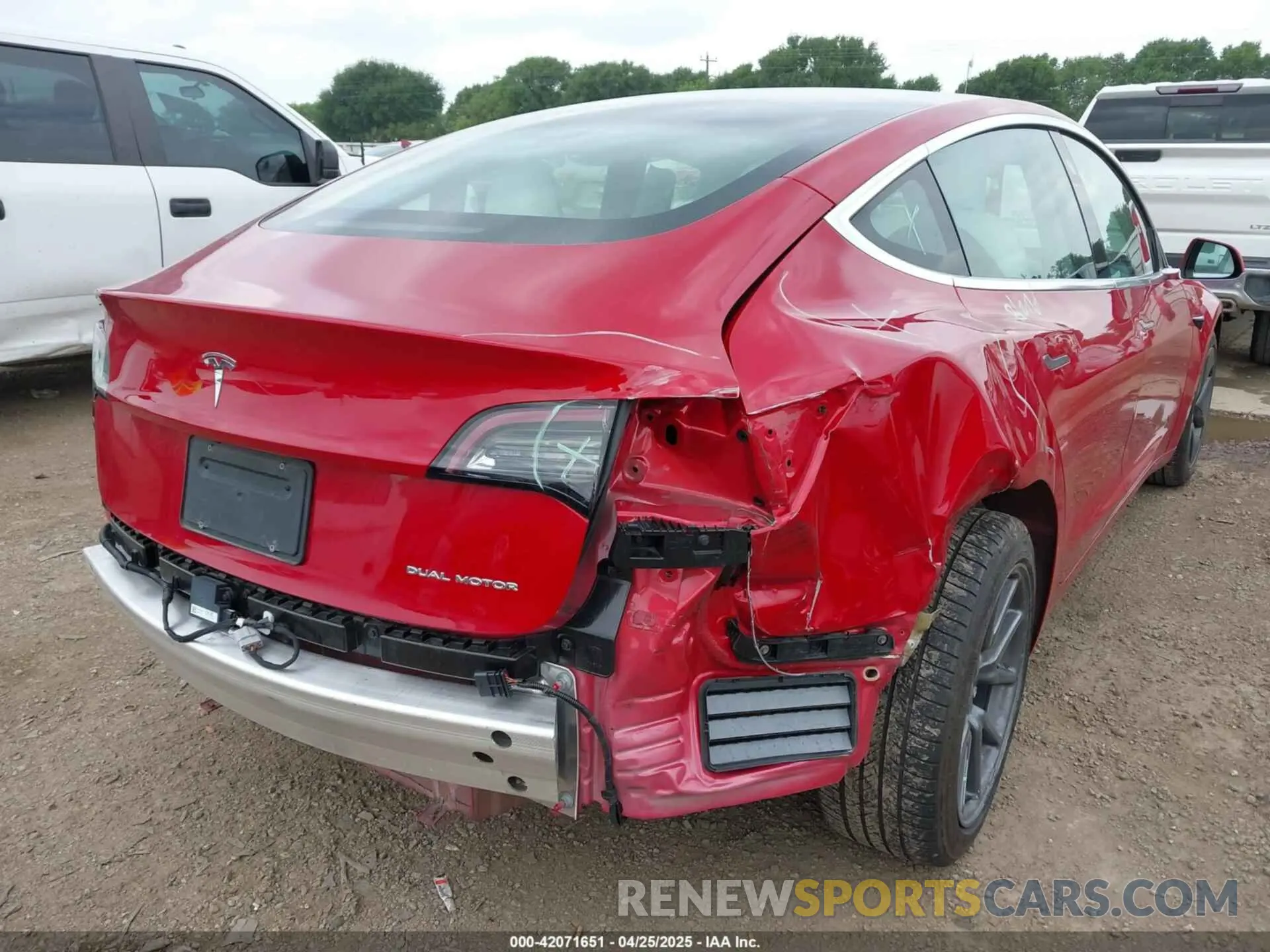 6 Photograph of a damaged car 5YJ3E1EBXLF651396 TESLA MODEL 3 2020