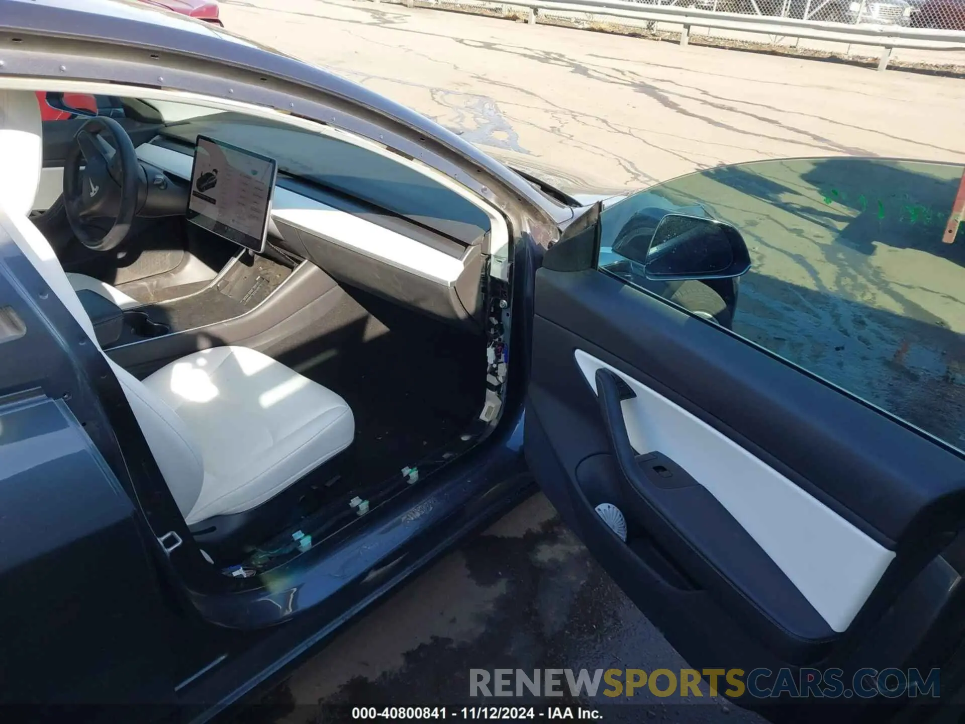 5 Photograph of a damaged car 5YJ3E1EBXLF651933 TESLA MODEL 3 2020