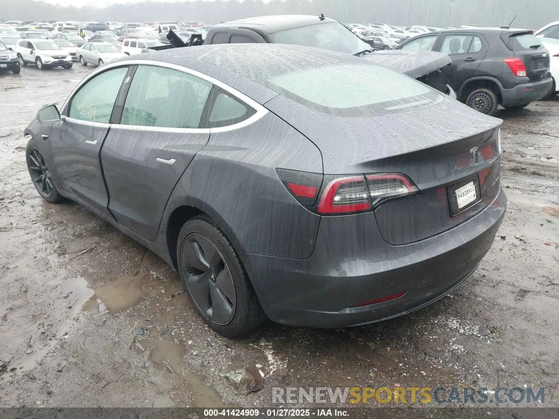 3 Фотография поврежденного автомобиля 5YJ3E1EBXLF770064 TESLA MODEL 3 2020
