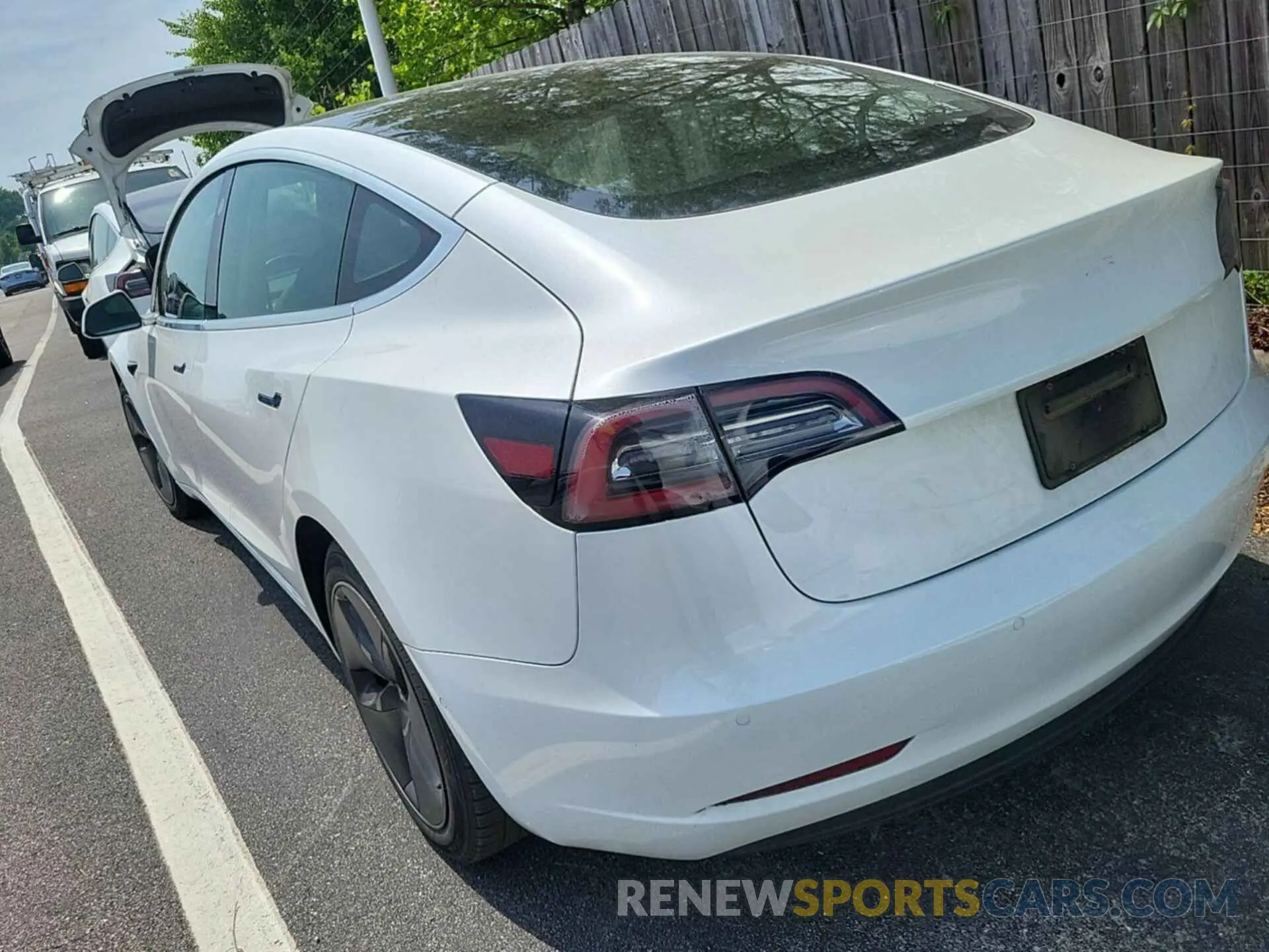 25 Photograph of a damaged car 5YJ3E1EBXLF795045 TESLA MODEL 3 2020