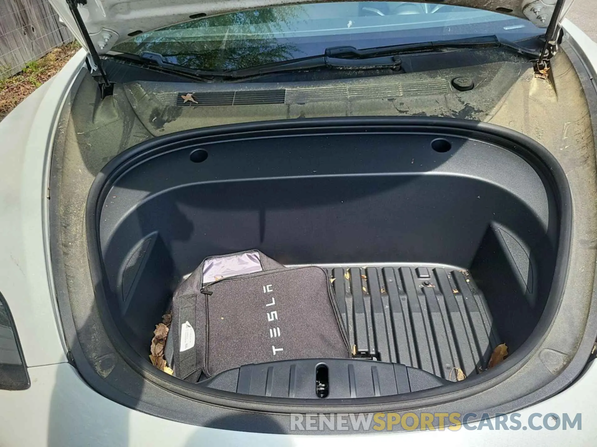 6 Photograph of a damaged car 5YJ3E1EBXLF795045 TESLA MODEL 3 2020