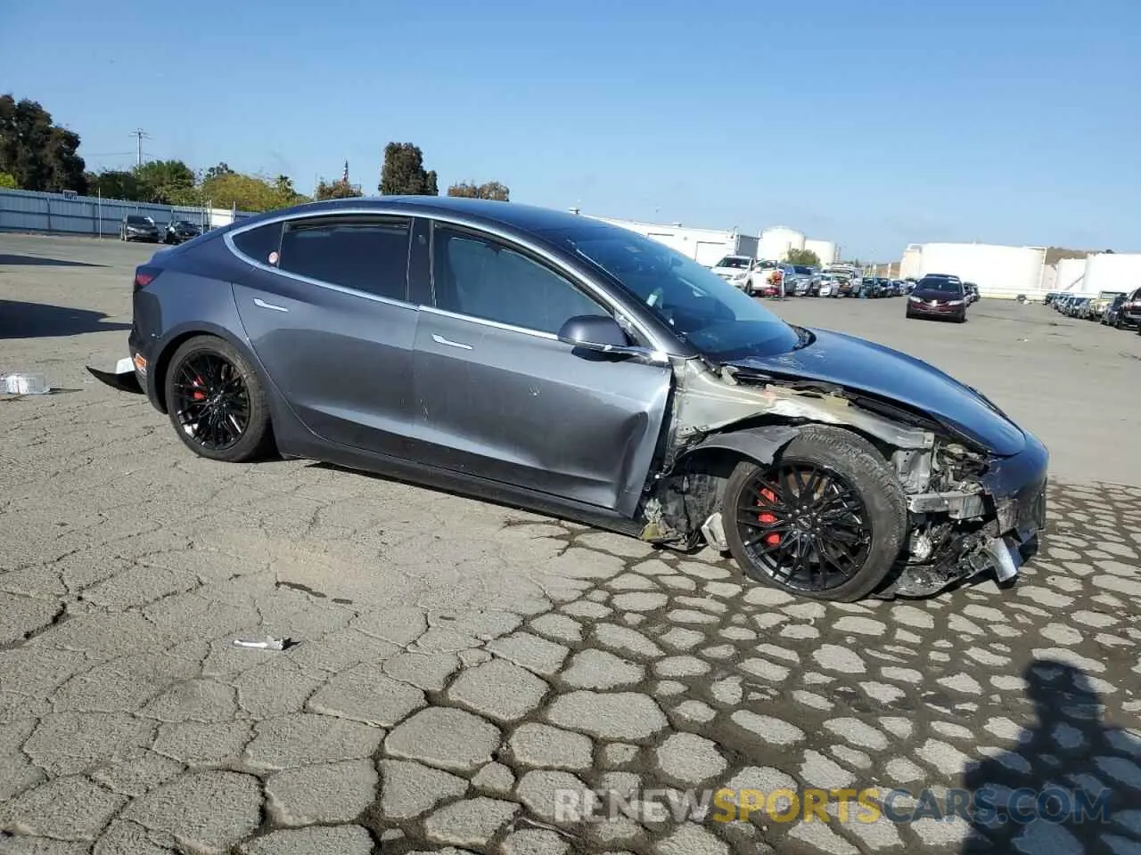 4 Фотография поврежденного автомобиля 5YJ3E1EC0LF714594 TESLA MODEL 3 2020