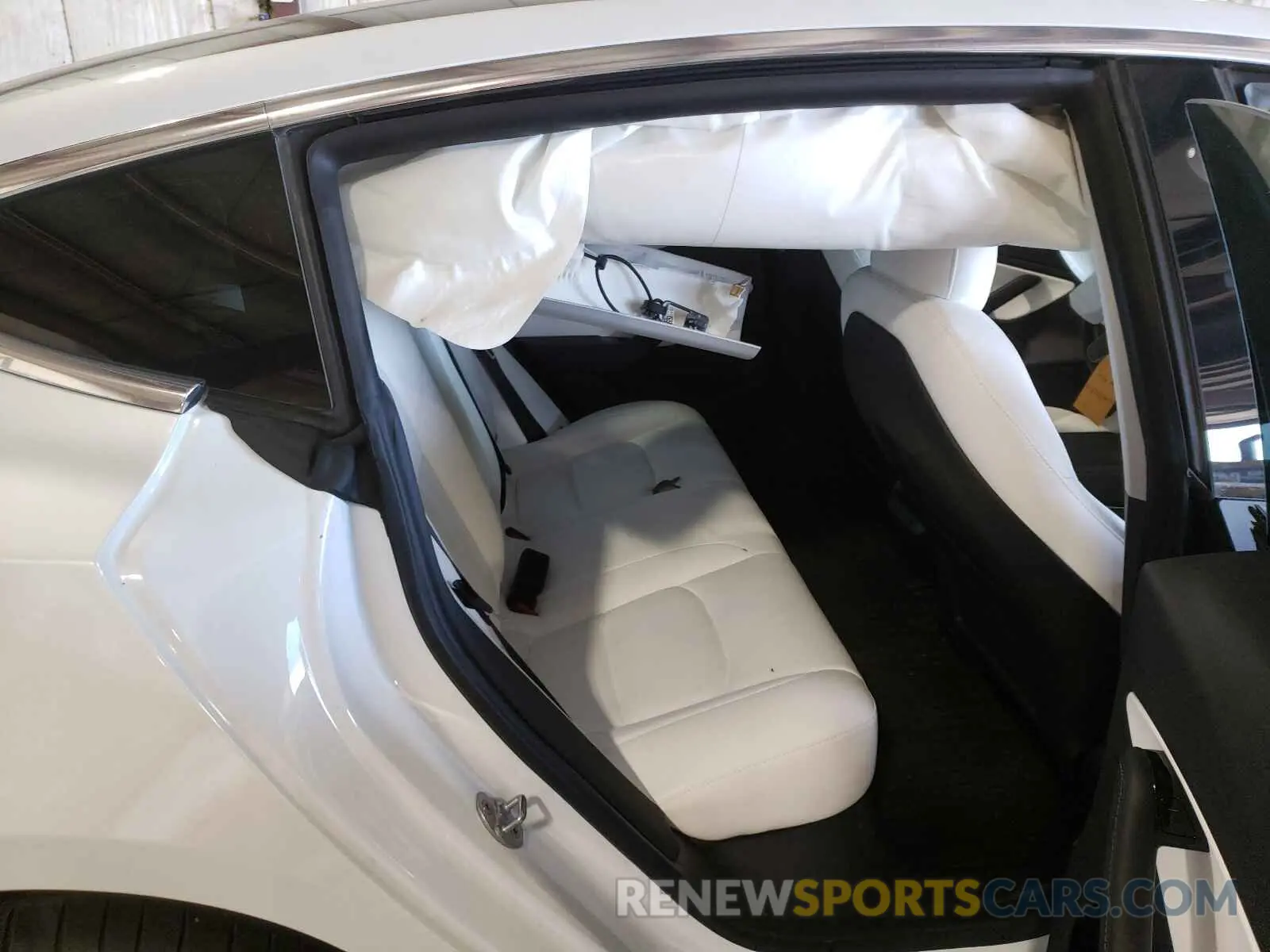 6 Photograph of a damaged car 5YJ3E1EC1LF642143 TESLA MODEL 3 2020