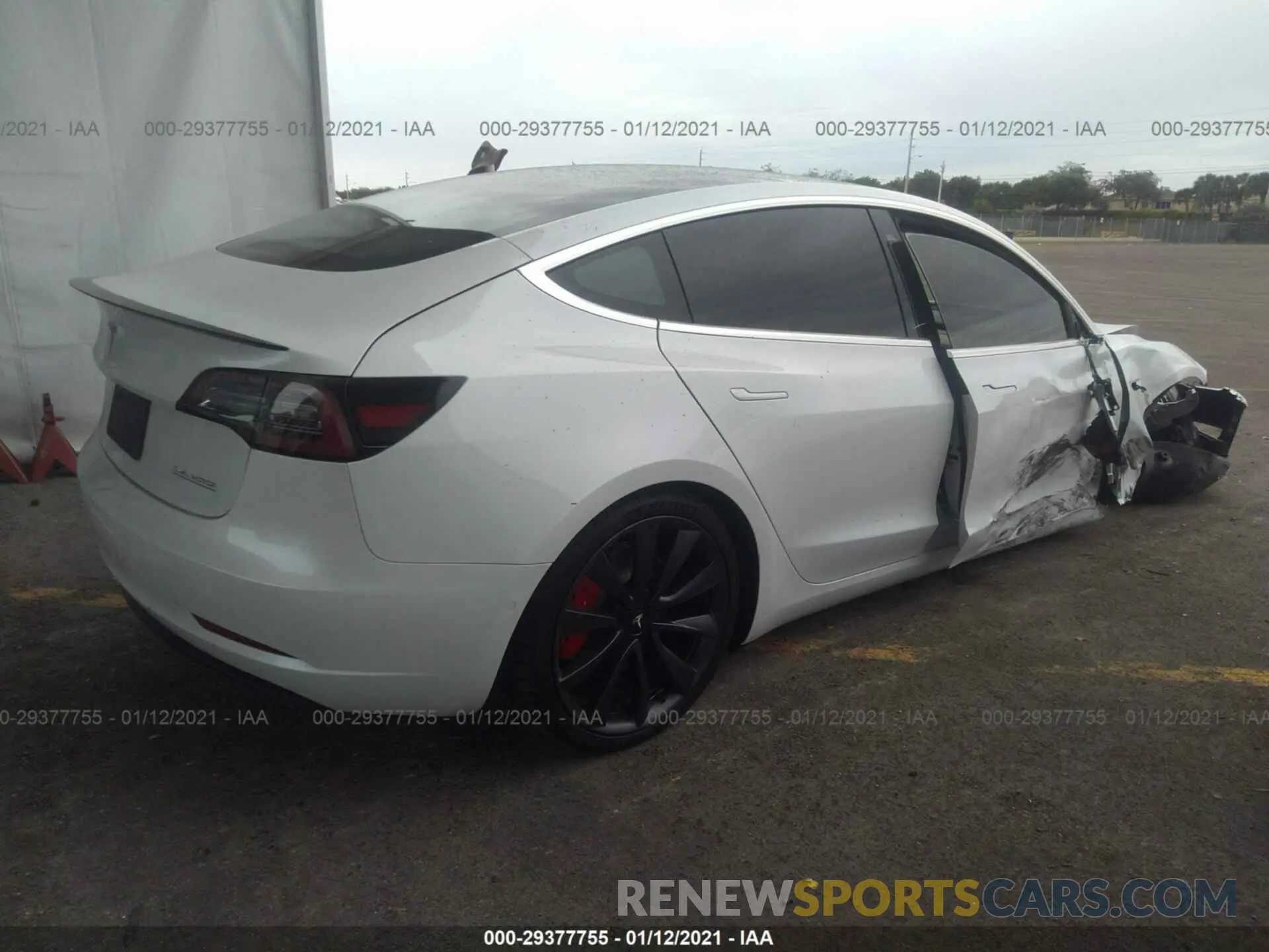4 Photograph of a damaged car 5YJ3E1EC1LF733770 TESLA MODEL 3 2020