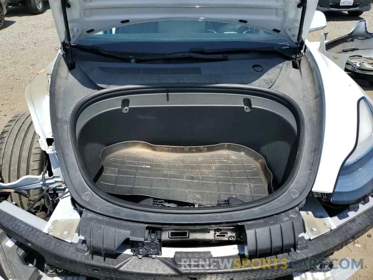 12 Photograph of a damaged car 5YJ3E1EC1LF736281 TESLA MODEL 3 2020