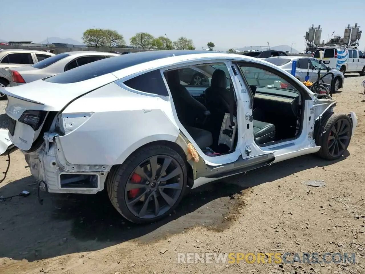 3 Photograph of a damaged car 5YJ3E1EC1LF736281 TESLA MODEL 3 2020