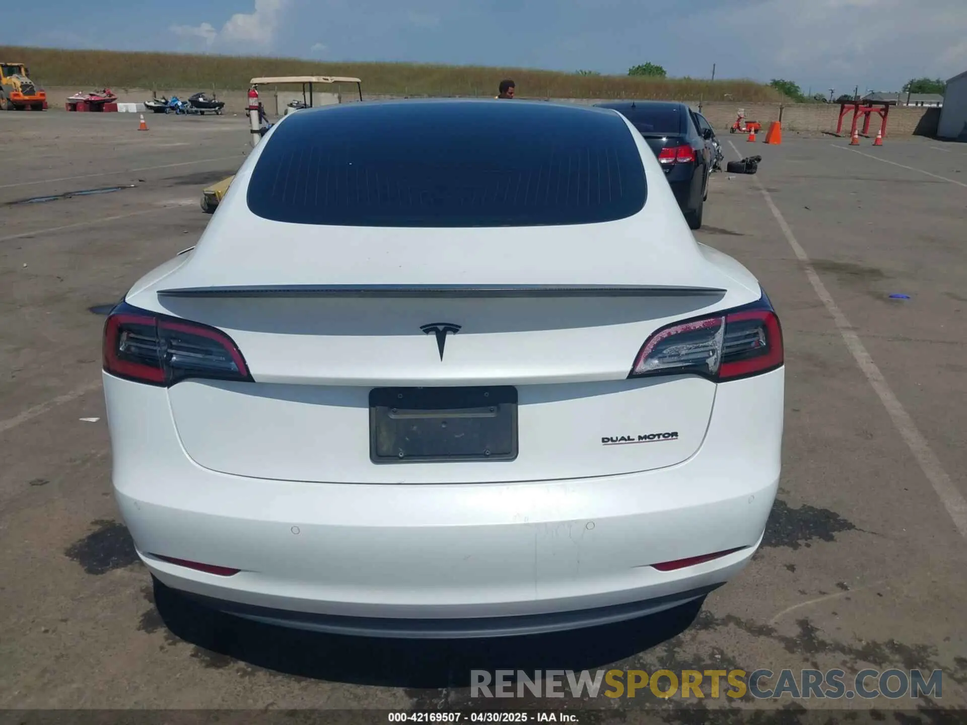 16 Фотография поврежденного автомобиля 5YJ3E1EC2LF601990 TESLA MODEL 3 2020