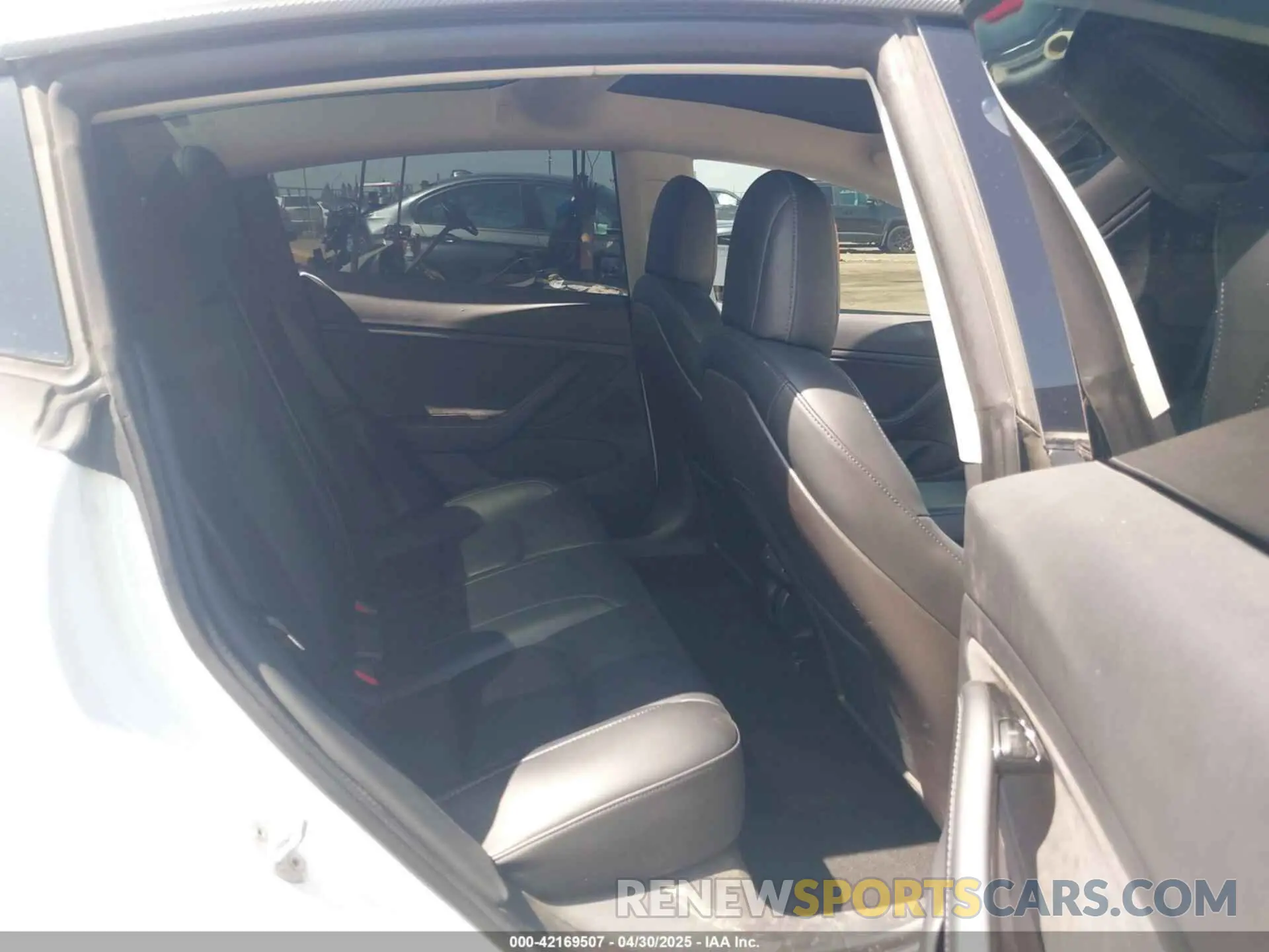 8 Фотография поврежденного автомобиля 5YJ3E1EC2LF601990 TESLA MODEL 3 2020